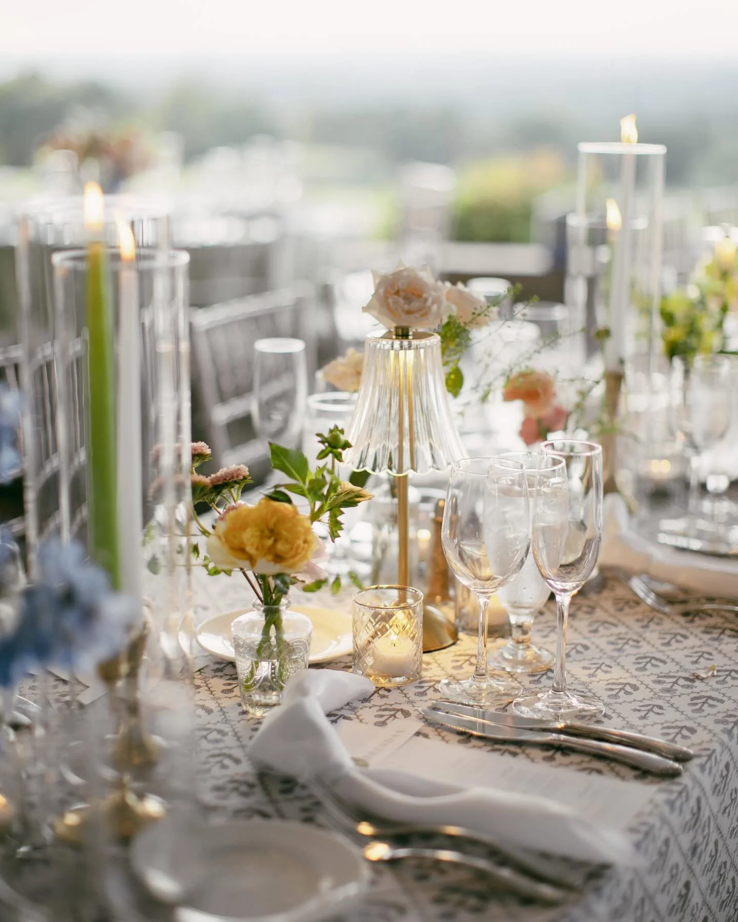 Garden party reception details that make my heart sing! Kerrin is a girl after my own 💖

Couple: @kerrinnorton24 @n_richy23 
Venue: @granitelinks 
Photographer: @lindsandmax 
.
.
.
#summerwedding #granitelinks #bostonwedding #gardenparty #providence