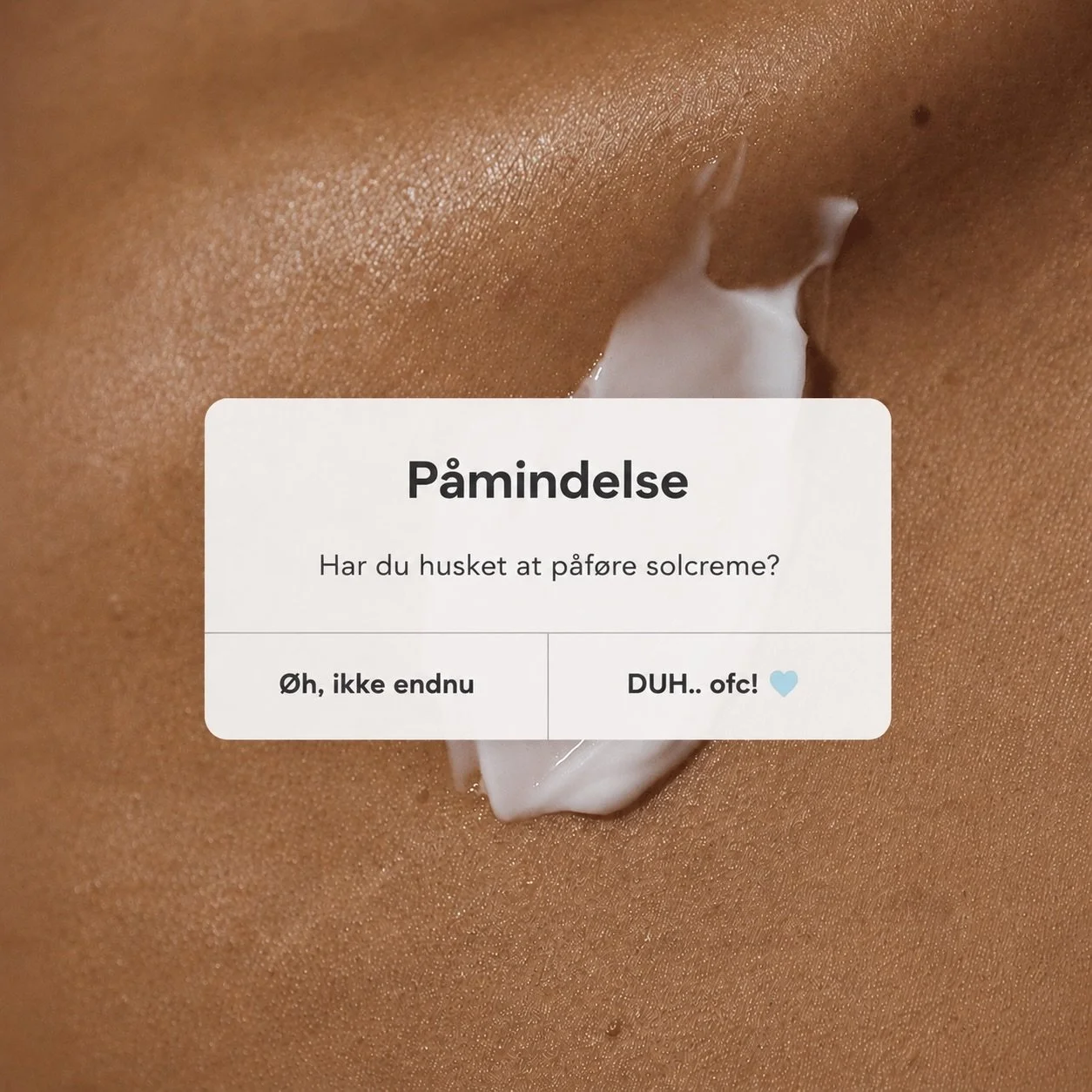 K&aelig;rlig p&aring;mindelse 🩵  Du kan huske din kaffe.. Du kan huske din telefon.. Du kan huske at tjekke Instagram 17 gange inden kl. 10.
&hellip;. S&aring; kan du ogs&aring; huske din solcreme.  
#spfhverdag #kosmetolog #frederiksberg #spf #sund