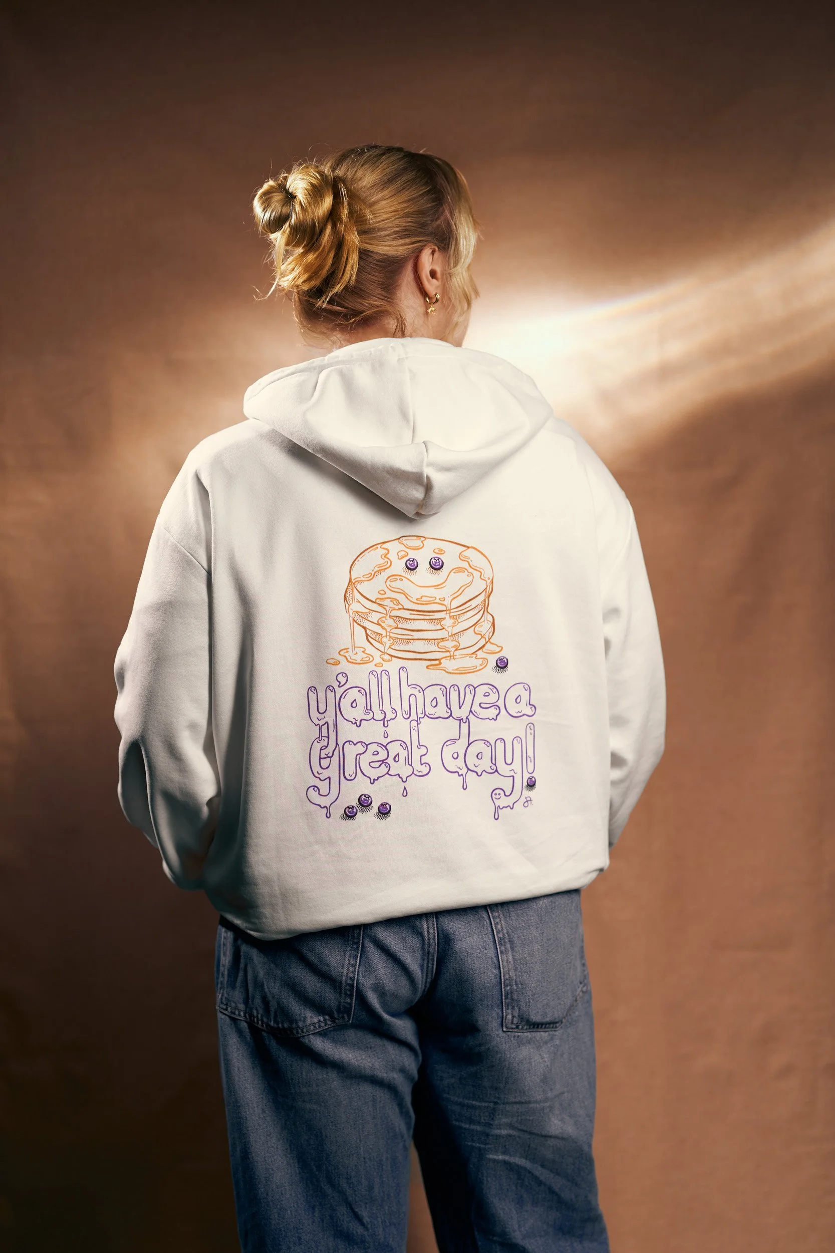 01 - JA - BUS - Isabella 3.jpg