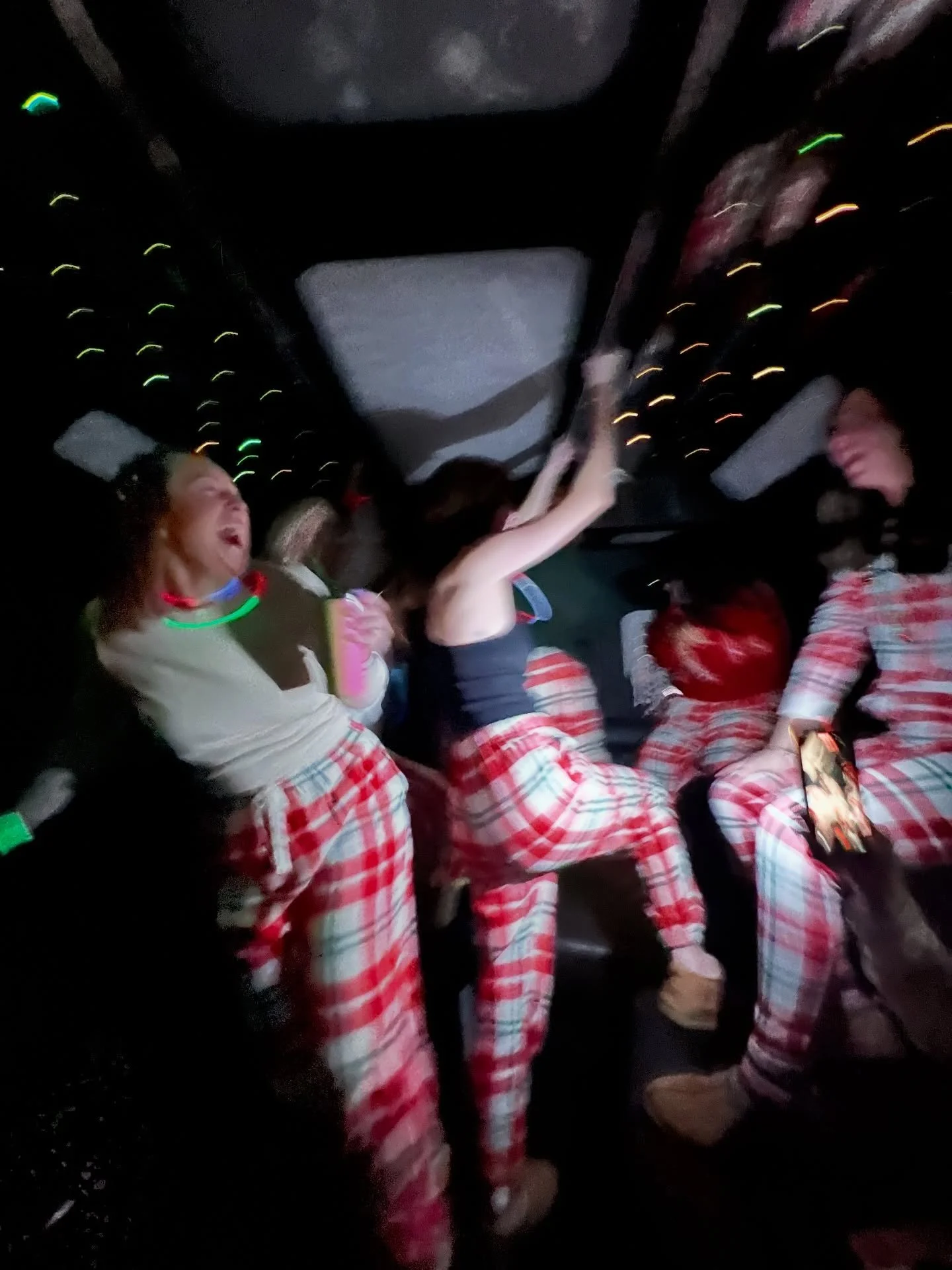 it's the most wonderful time of year 

#christmaspartybus #momsnightout