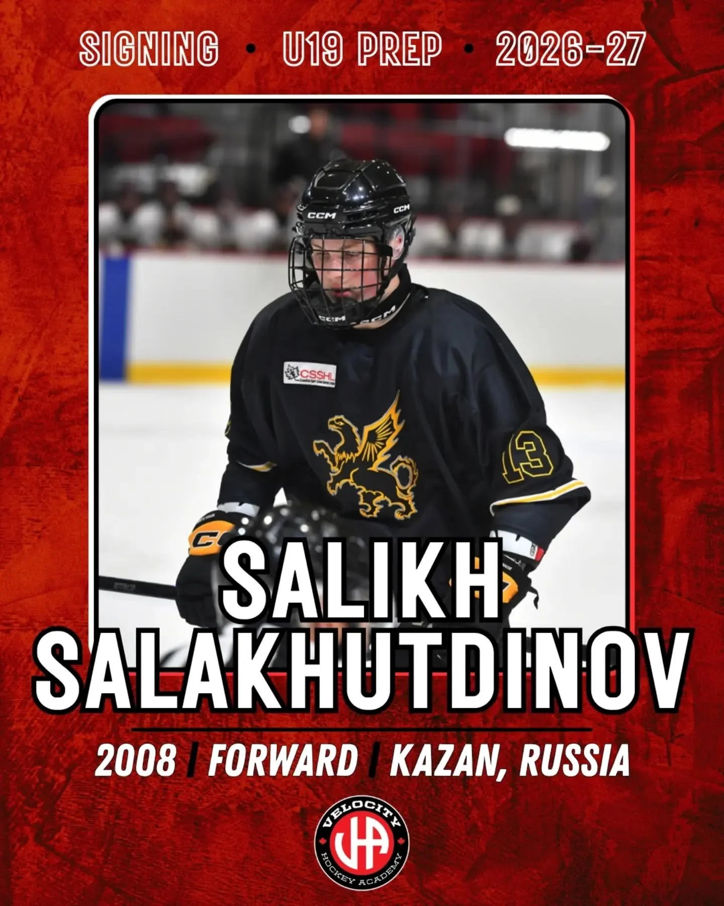 La VHA est fière d'accueillir Salikh Salakhutdinov au sein de son équipe préparatoire U19. Cet attaquant, né en 2008 à Kazan, en Russie, aura assurément un impact important dans les deux zones de la patinoire. La saison dernière, Salikh a apporté son style de jeu physique et fiable à la CSSHL. 