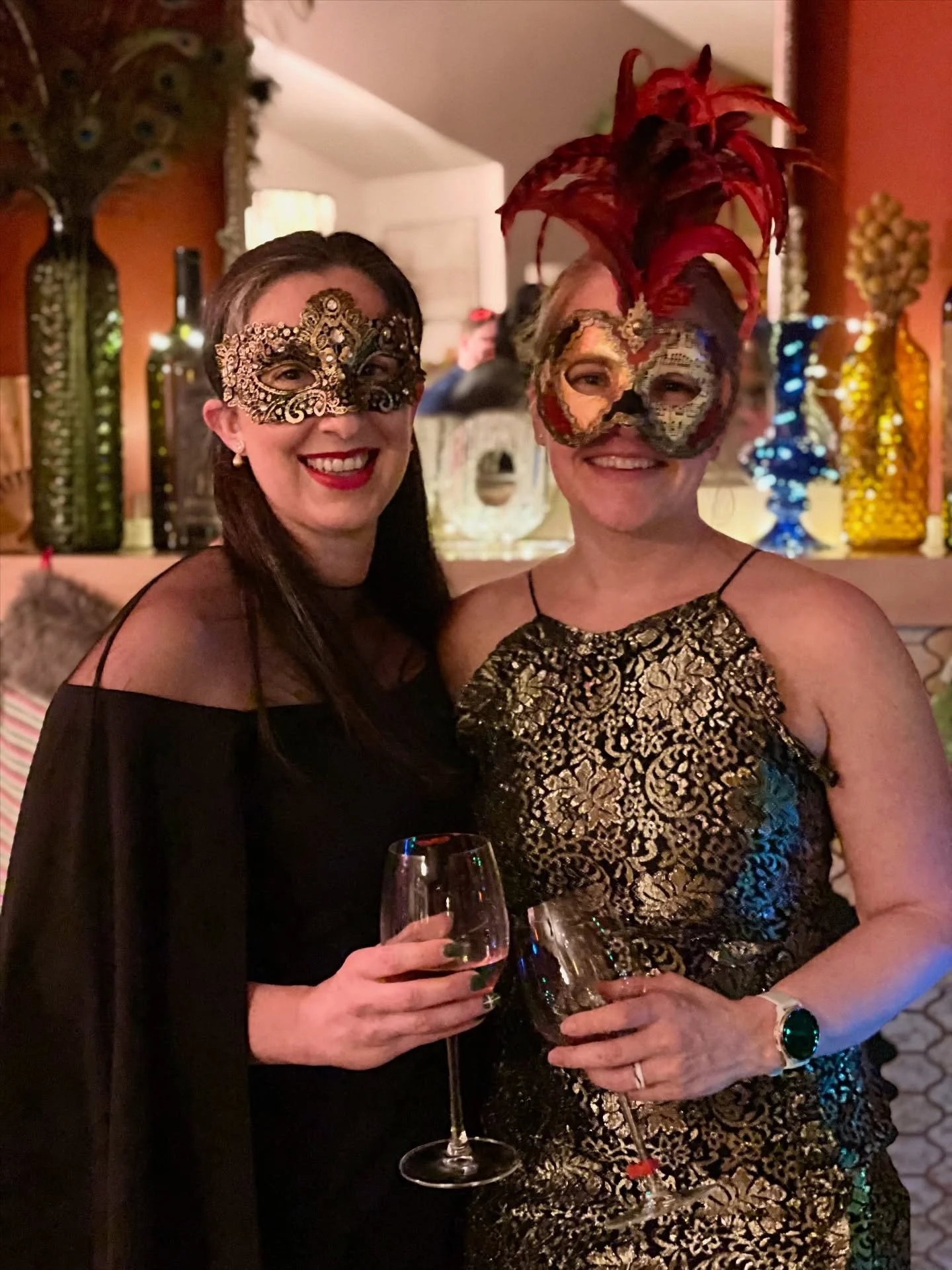 And the masks are off! 🎭 

Hi 👋 We&rsquo;re Ally and Marie, the duo behind 𝐖𝐚𝐧𝐝𝐞𝐫𝐋𝐮𝐬𝐭 𝐌𝐨𝐛𝐢𝐥𝐞 𝐁𝐨𝐨𝐤𝐬𝐭𝐨𝐫𝐞! When we tell people we&rsquo;re converting a school bus into a romance bookstore, the next question is always &lsquo;Wh