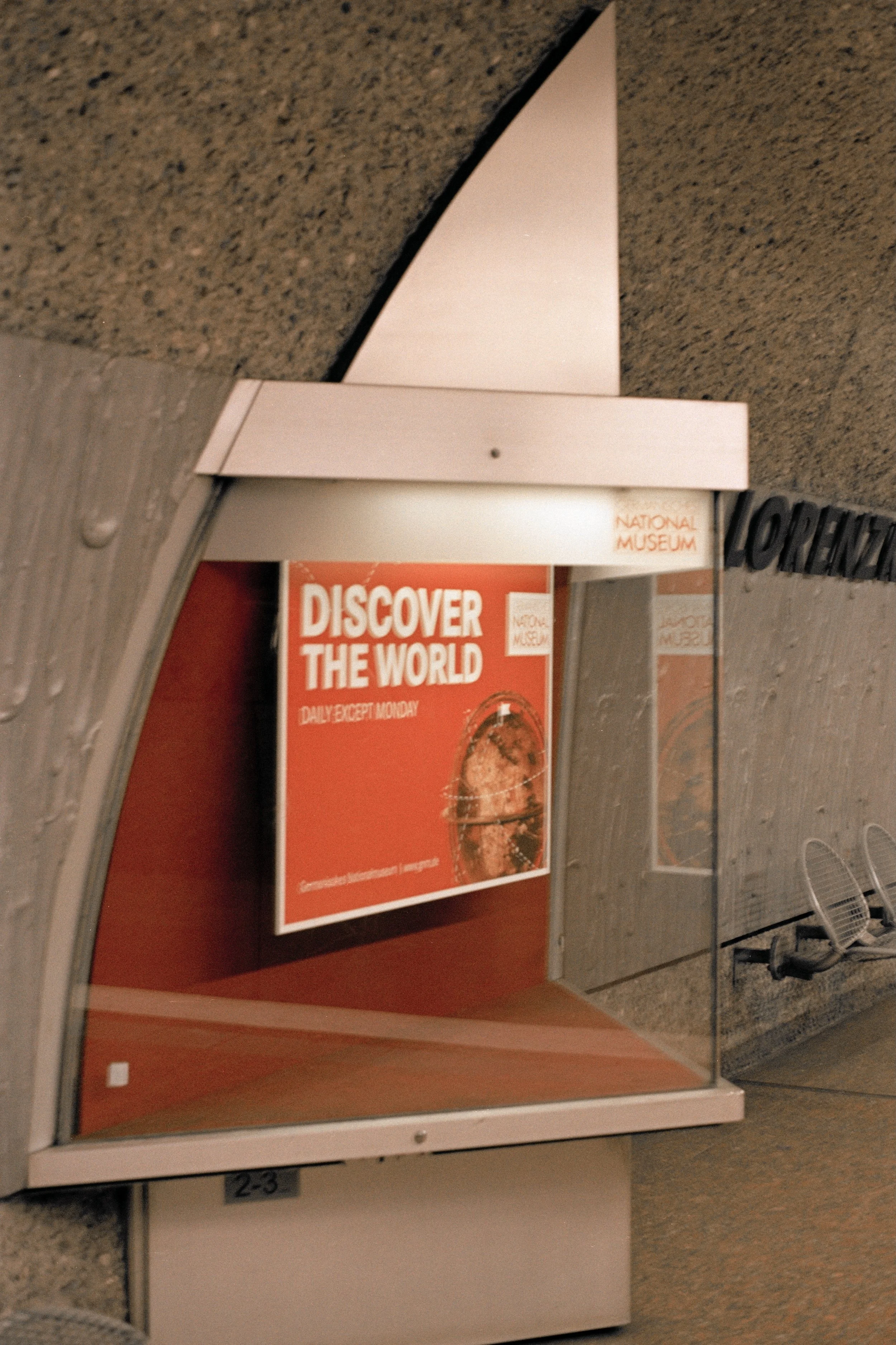 U1 Lorenzkirche.jpeg