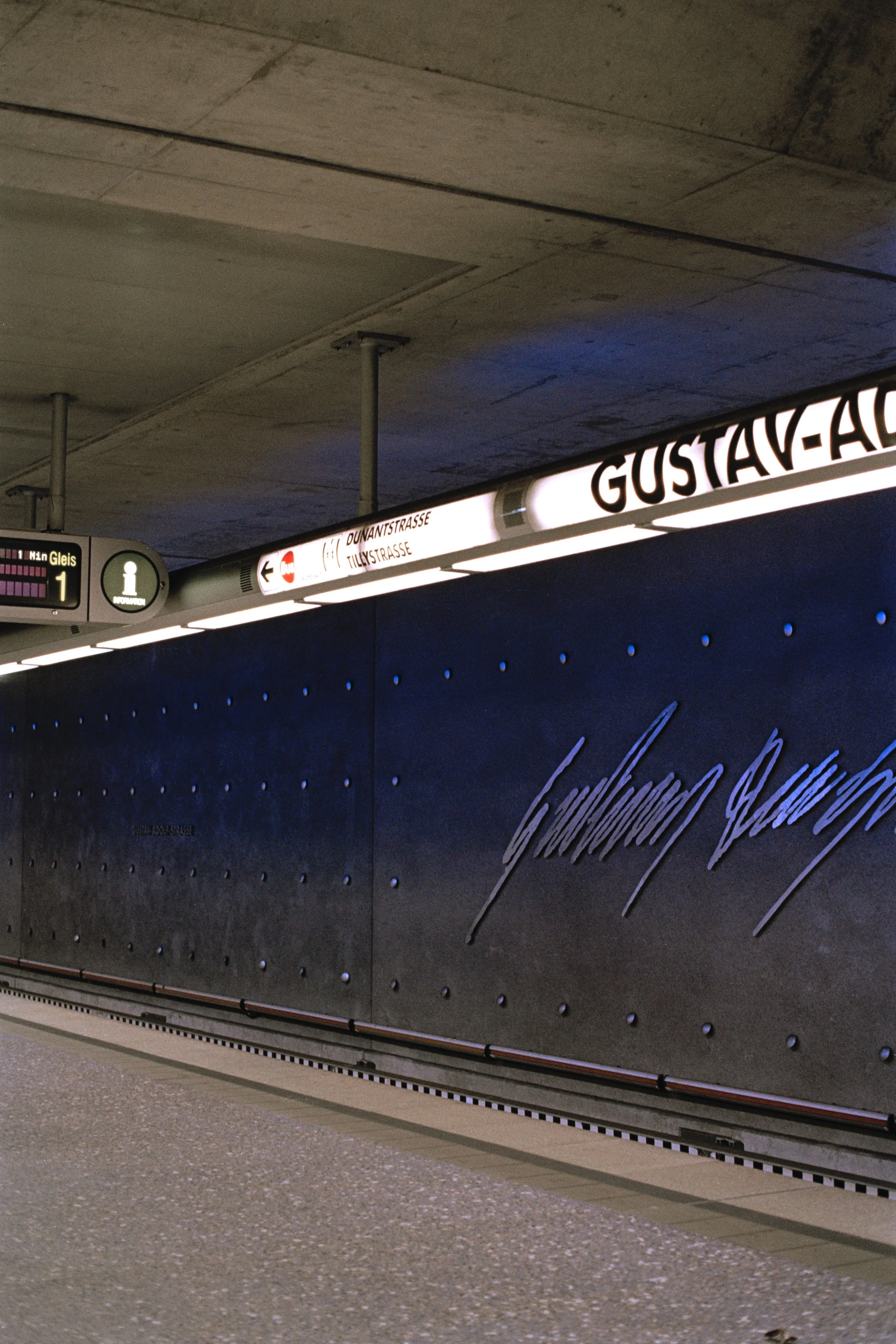 U3 Gustav Adolf Straße.jpeg