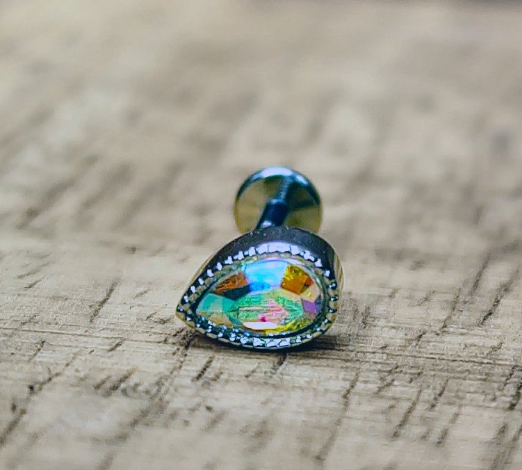 The Phoenix’s Tear - Iridescent Titanium Labret