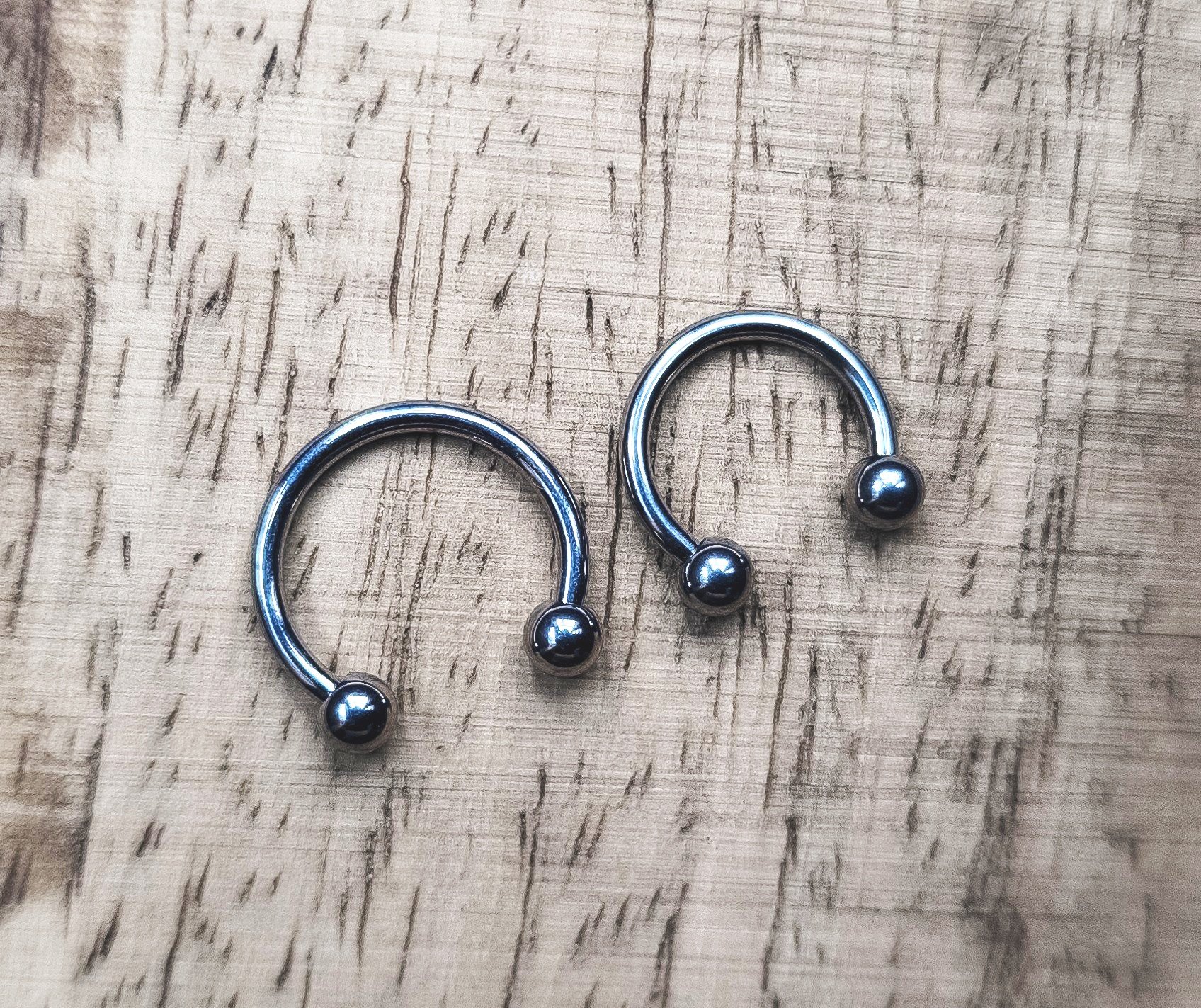 Horseshoe - Titanium
