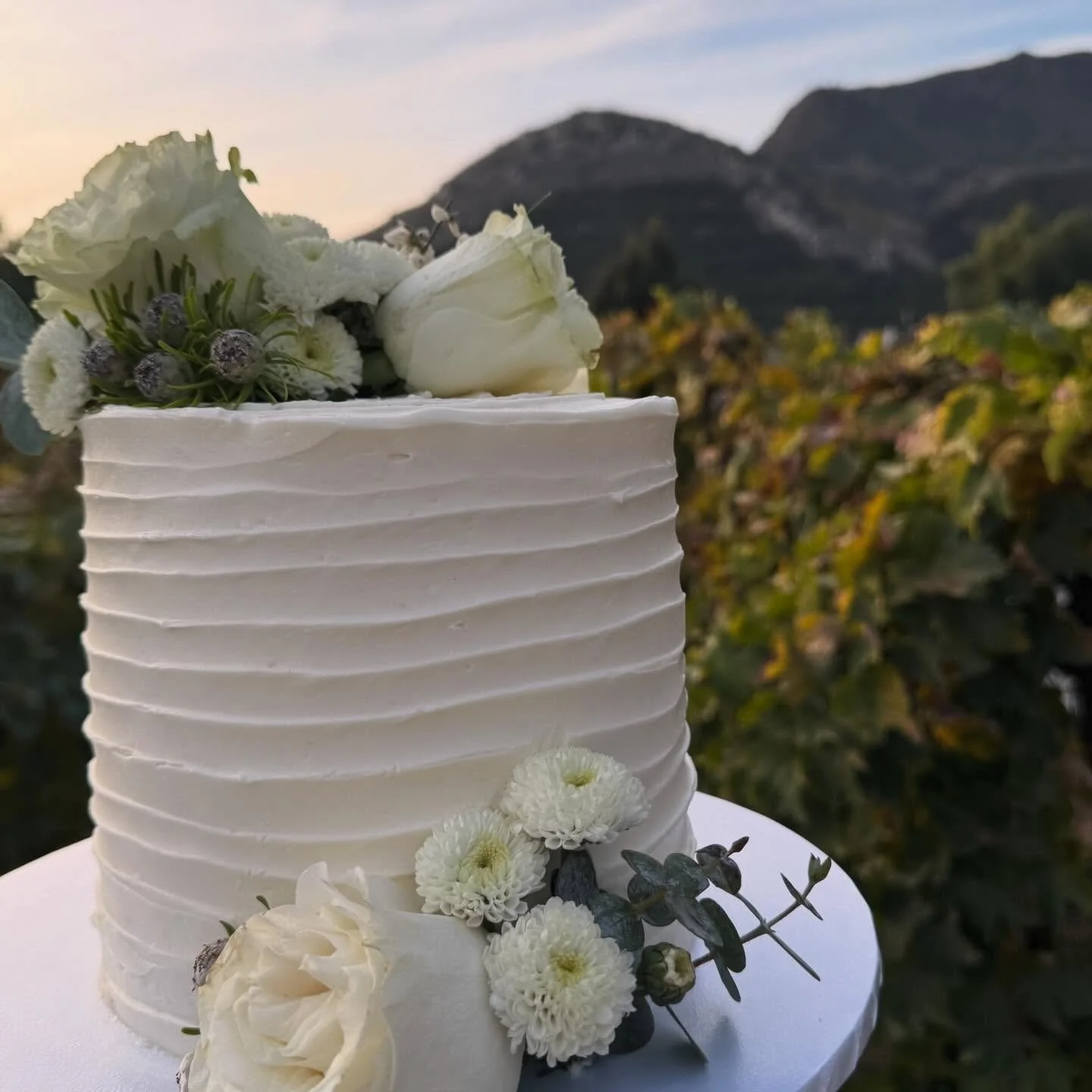 ✨Custom Orders are CLOSED for the remainder of the year! ✨

THANK YOU all for your custom orders these past 7 months, we are so grateful for the overwhelming support of our small business, this bakery has been going nonstop since we opened in May and