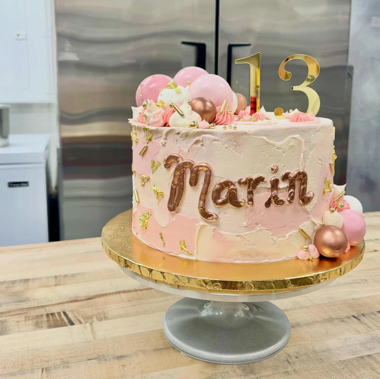 Cake of the day: a birthday cake in the flavor Mocha Chocolata for one of our neighboring ballerina friends 🩰✨
Happy 13th Birthday Marin! We are so happy we got to be a part of your special day 🎂💞