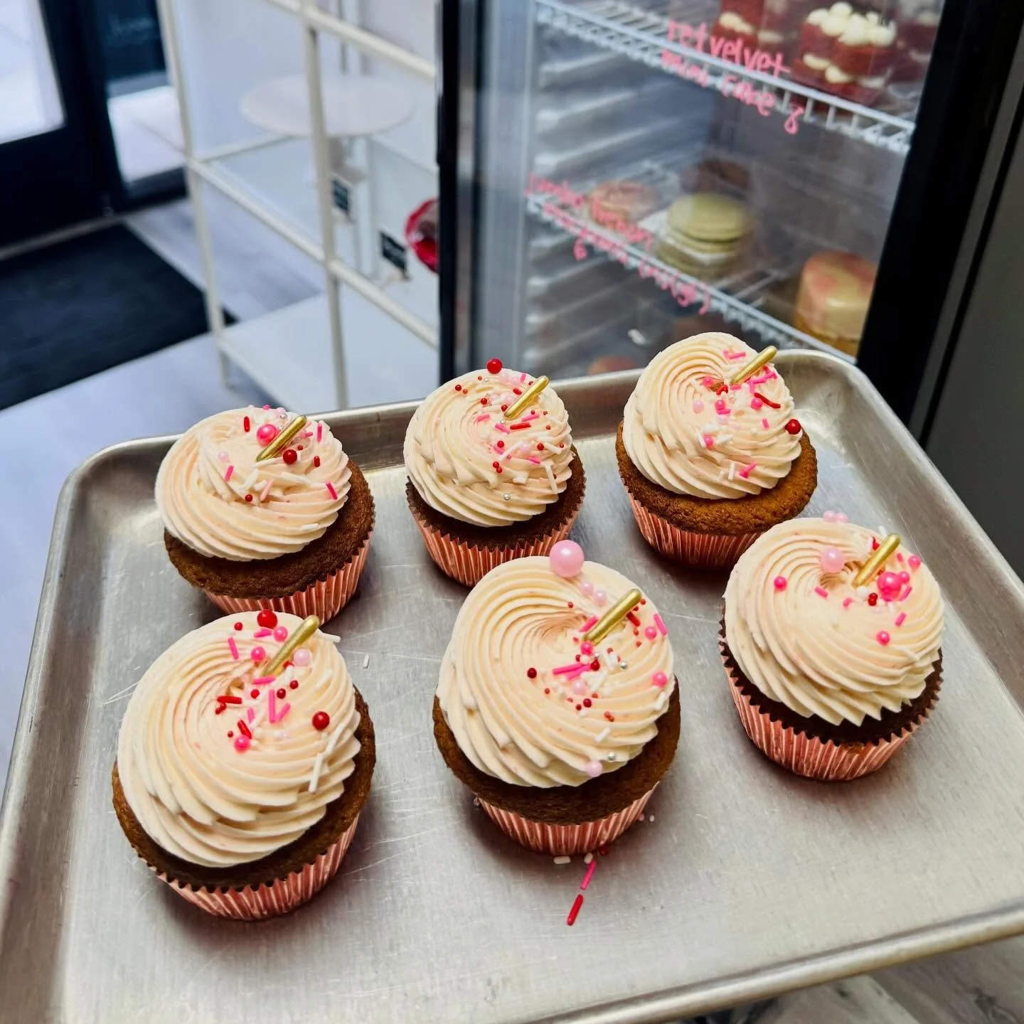 🫶🏽Scroll through if you need ideas of what to get for your boo boo bear, your daughters, your bffls, your momma, your zaddy, your favorite cashier, your kid&rsquo;s teacher, your tax preparer, your Amazon driver&hellip;.we can go on and on about al