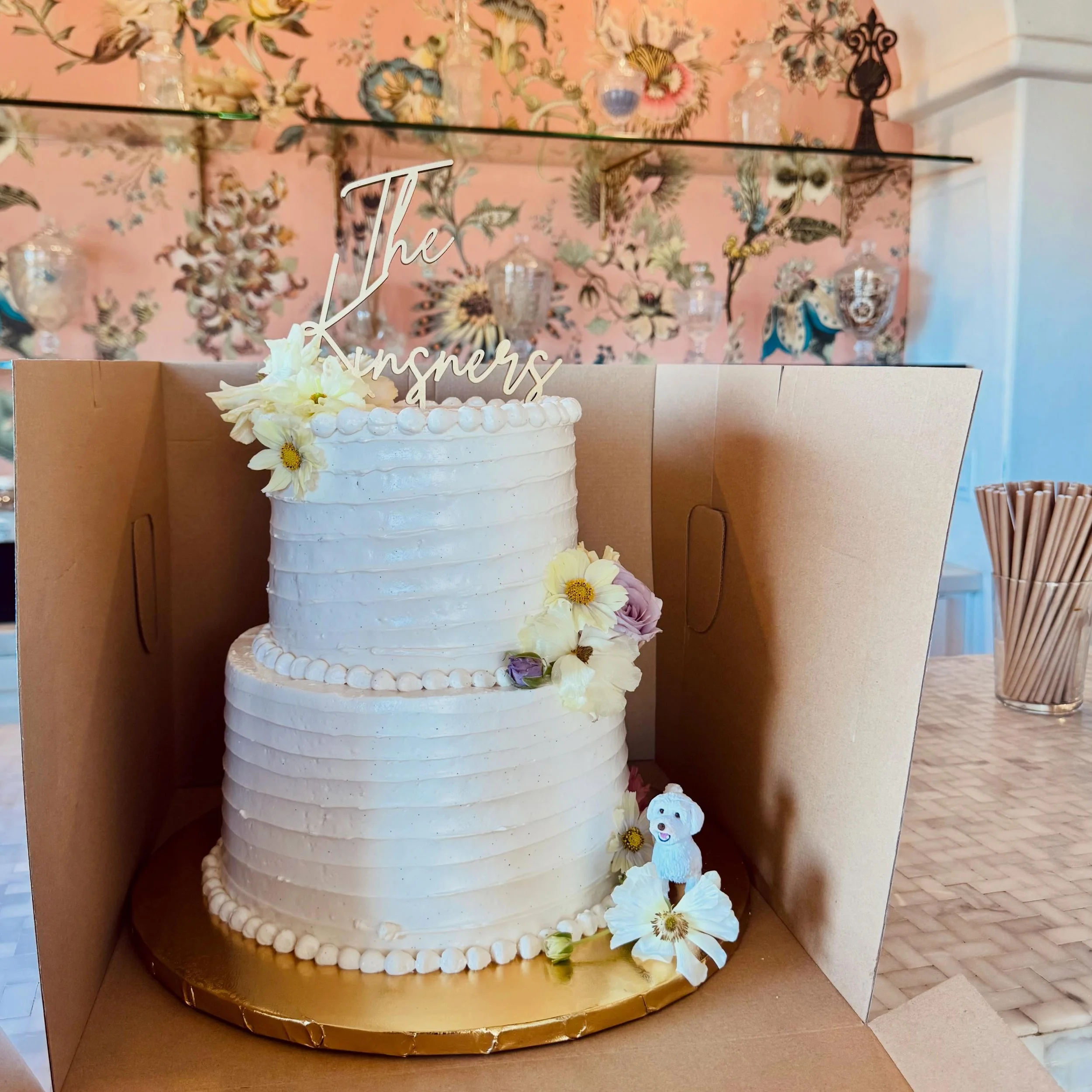 🤍 A moment for this wedding cake, because they&rsquo;re all special, but this one in particular was a year in the making! 

🤍 Stella and Connor were the first couple we had in the bakery to do a cake tasting. We had just opened in May of 2025 and i