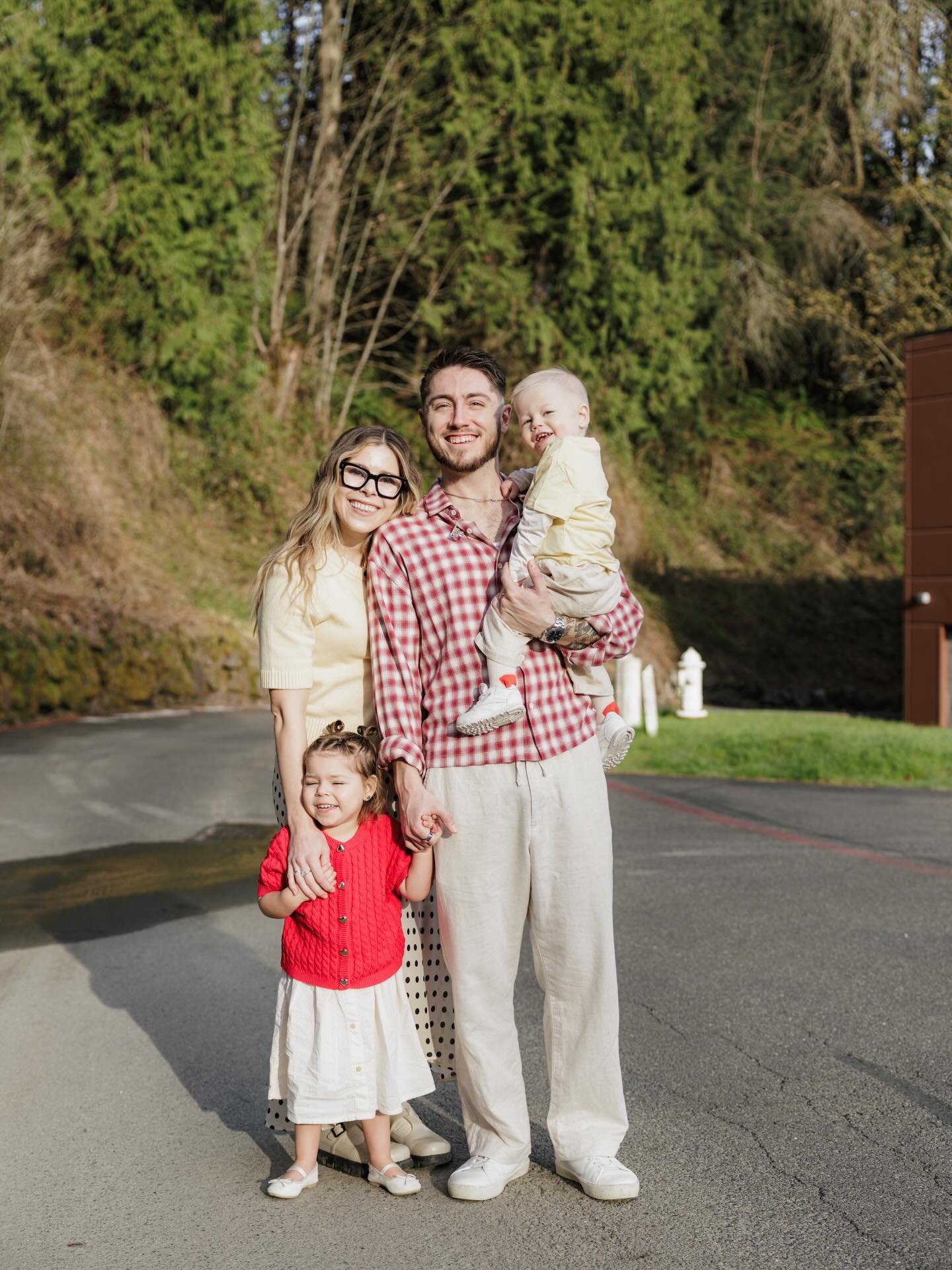 Easter &lsquo;26 in the books with the fam 🙏🏼🩸 swipe to the end to see a melt down in high definition 😂
.
.
.
@azrielbalmaceda with the best photos as always 🙏🏼