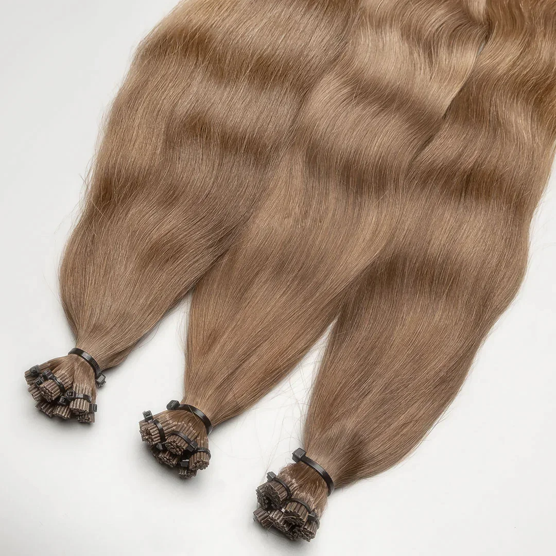 i-tip-hair-extension-golden-dark-blonde-7.webp