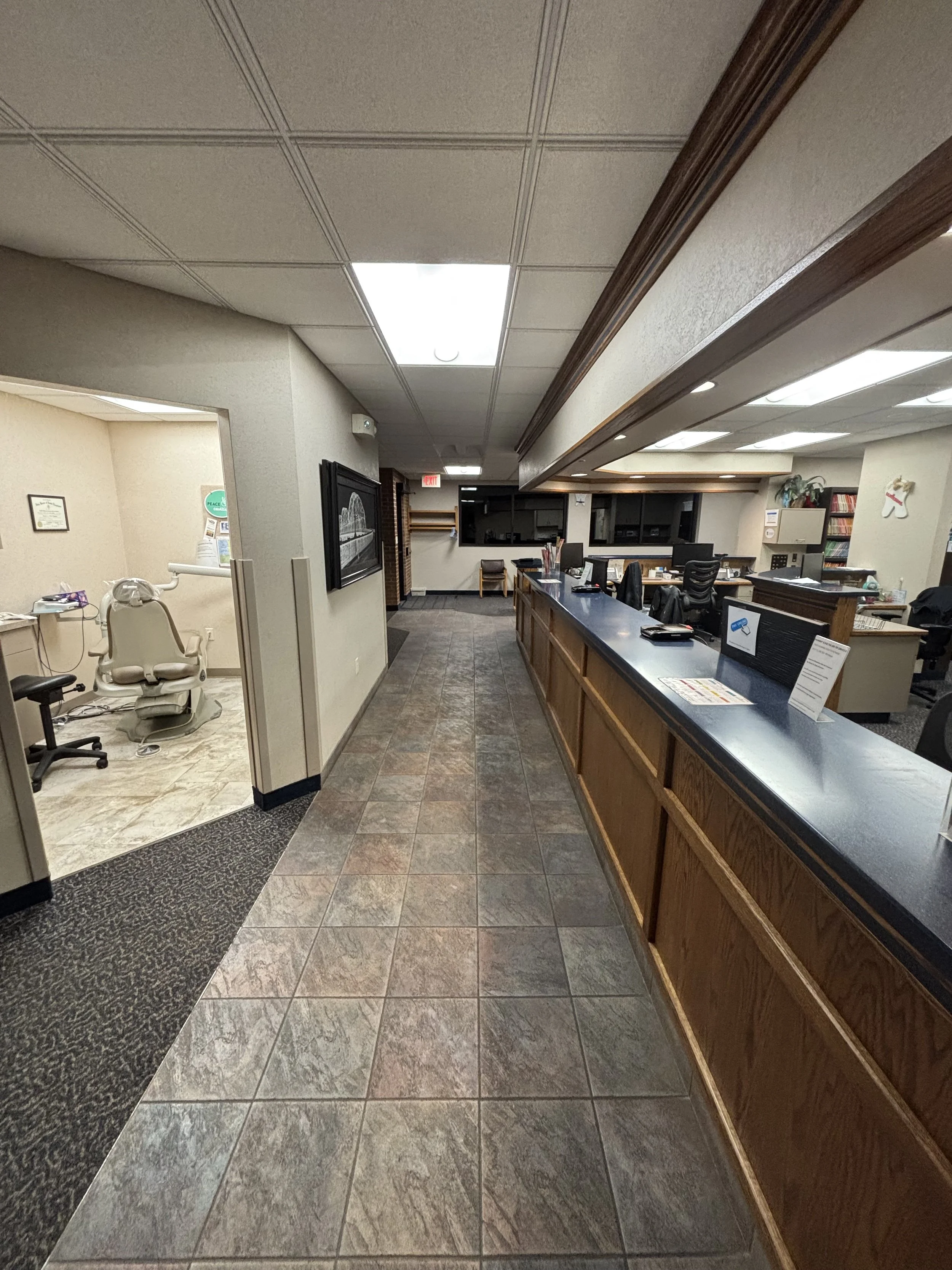 Picture of dental clinic lobby and front desk