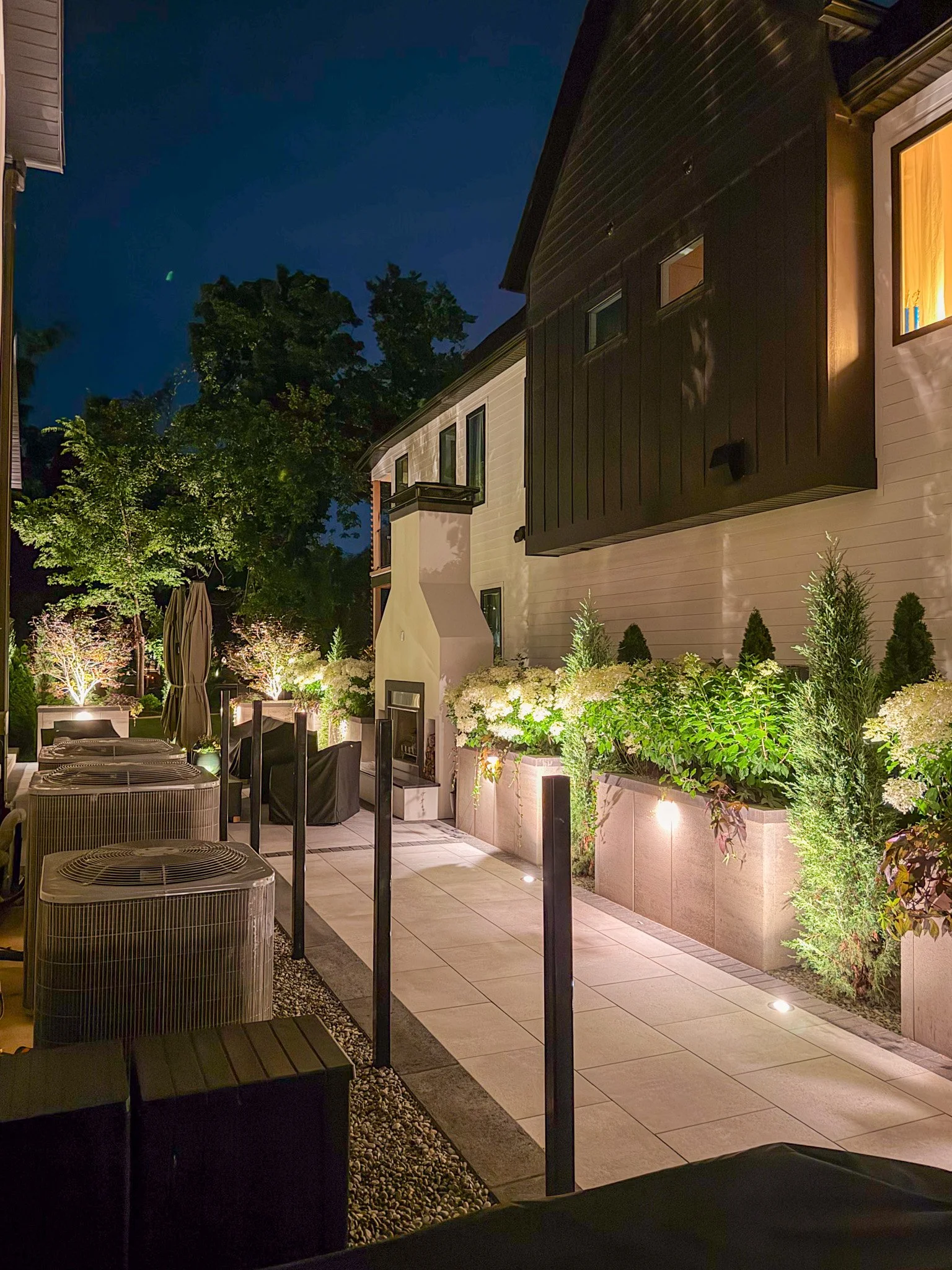 Backyard-Landscape-Lighting-Company-Bentonville-Premier-Outdoor-Lighting.jpg
