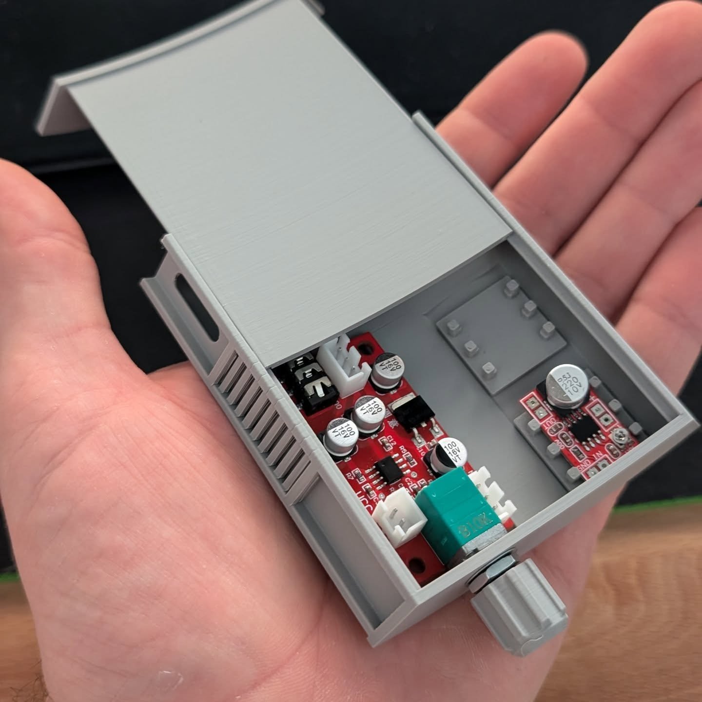 Getting close on the next piece of my #mandalorian helmet interior build - electronics module! This will be housing the amplifiers for the ambient external audio system. Still have some minor fit issues to fix and greebles to add, but might be done t