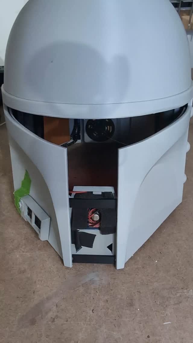 More work on my #mandalorian helmet interior - everything is back in the helmet after the electrical noise issues, but currently using a second battery as a work around... and it kinda fits nicely. Last thing left is wiring the external mics and head