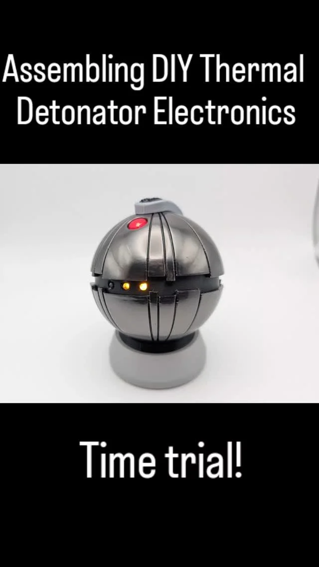 Have been asked a bunch how difficult the DIY version of my #thermaldetonator electronics are to build - it's kind of a breeze! You'll spend far far more time and effort on sanding/painting it than you will on the electronics!
#starwars #cosplay #c