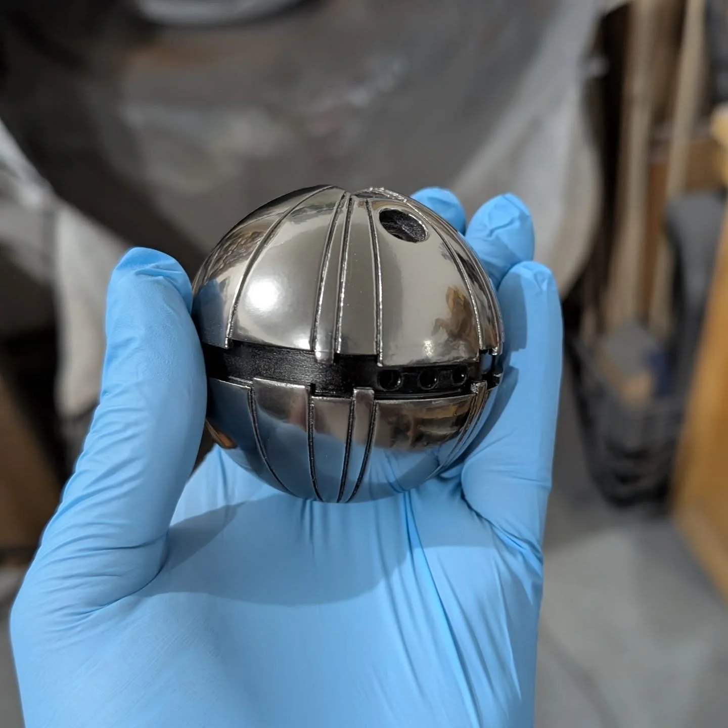 Ooooooo, shiny!
#thermaldetonator #starwars #cosplayprop #cosplay #wip