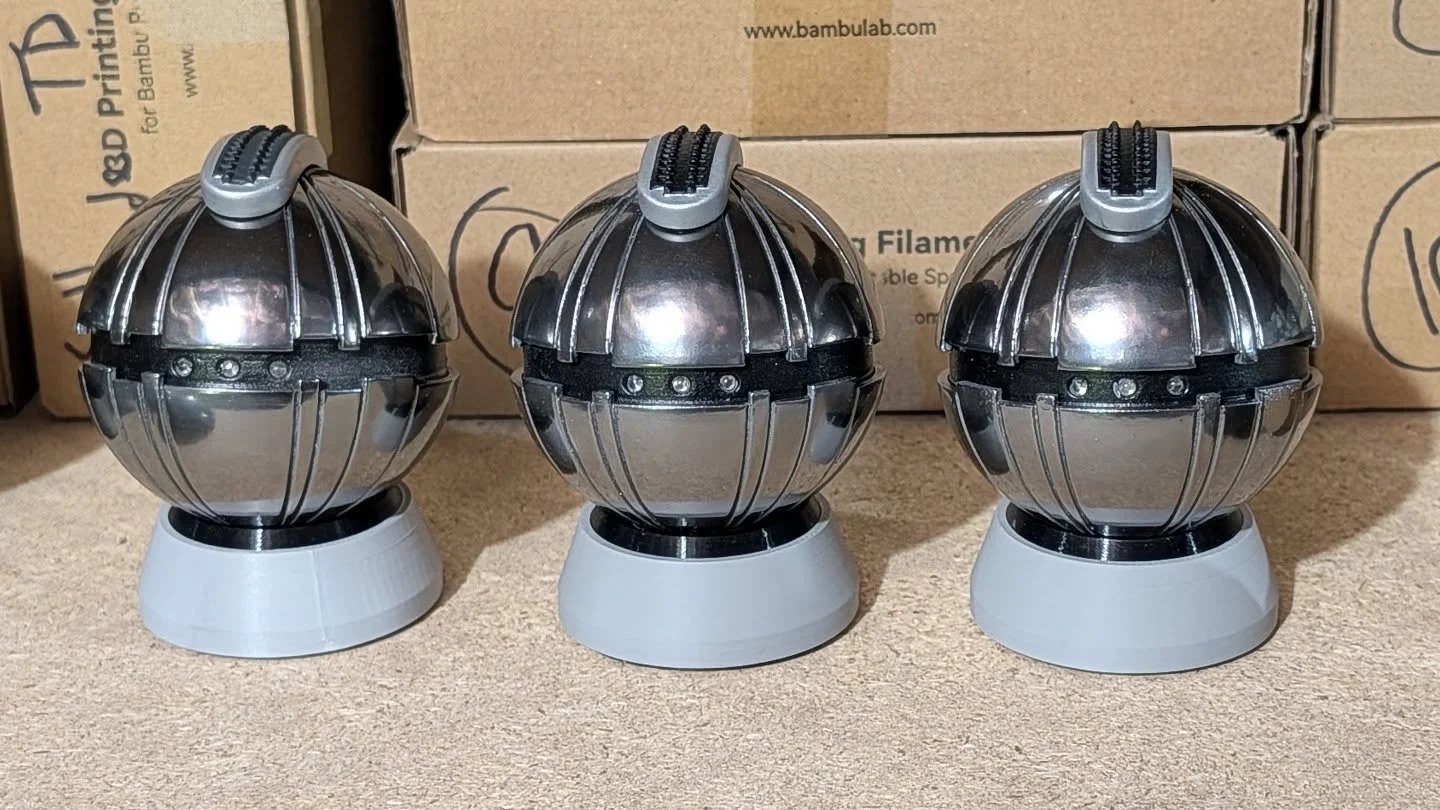 Productive day getting orders out the door before #granitestatecomiccon - now I can goof off all weekend! 

Shipped three #thermaldetonator to their new homes! Enjoy! 

#starwars #cosplay #cosplayprop #cosplayelectronics