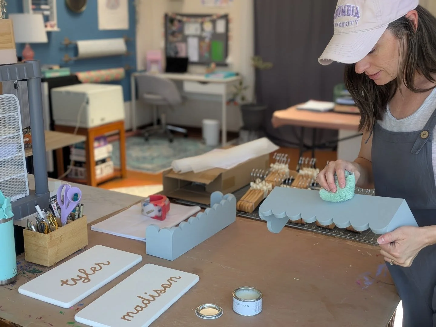 Crafting cozy, heartfelt toddler &amp; nursery decor from the home studio in Sandia Heights! 🌱 Handmade with love for your little ones' spaces. ✨
.
.
.
.
#HandmadeNurseryDecor #ToddlerRoomInspo #SoutheastMoms #LuxuryNursery #SouthernMomStyle #Handcr