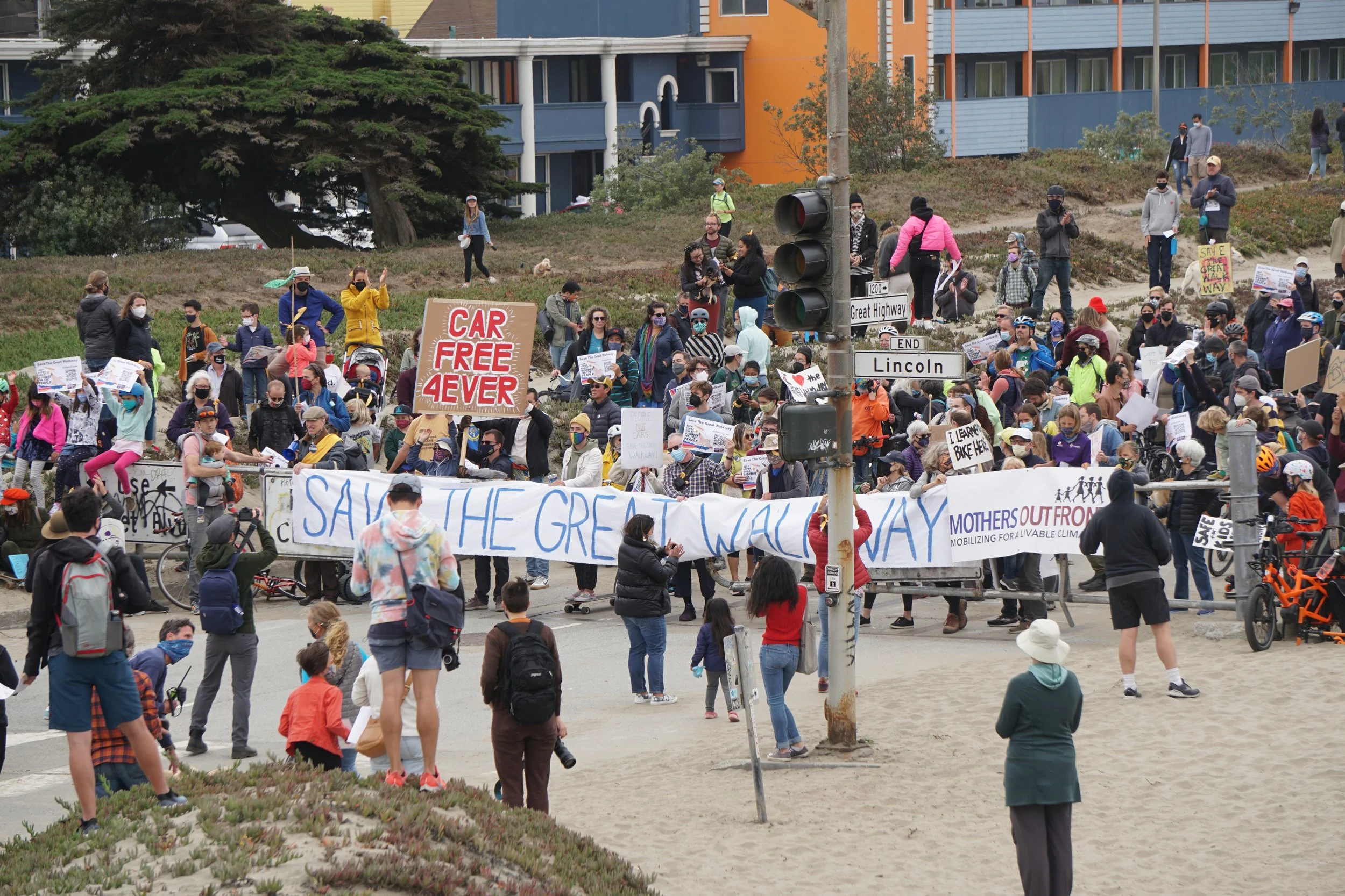  The second Great Walkway rally in August 2021, shortly after the city allowed cars to drive on the road Monday thru Friday. 