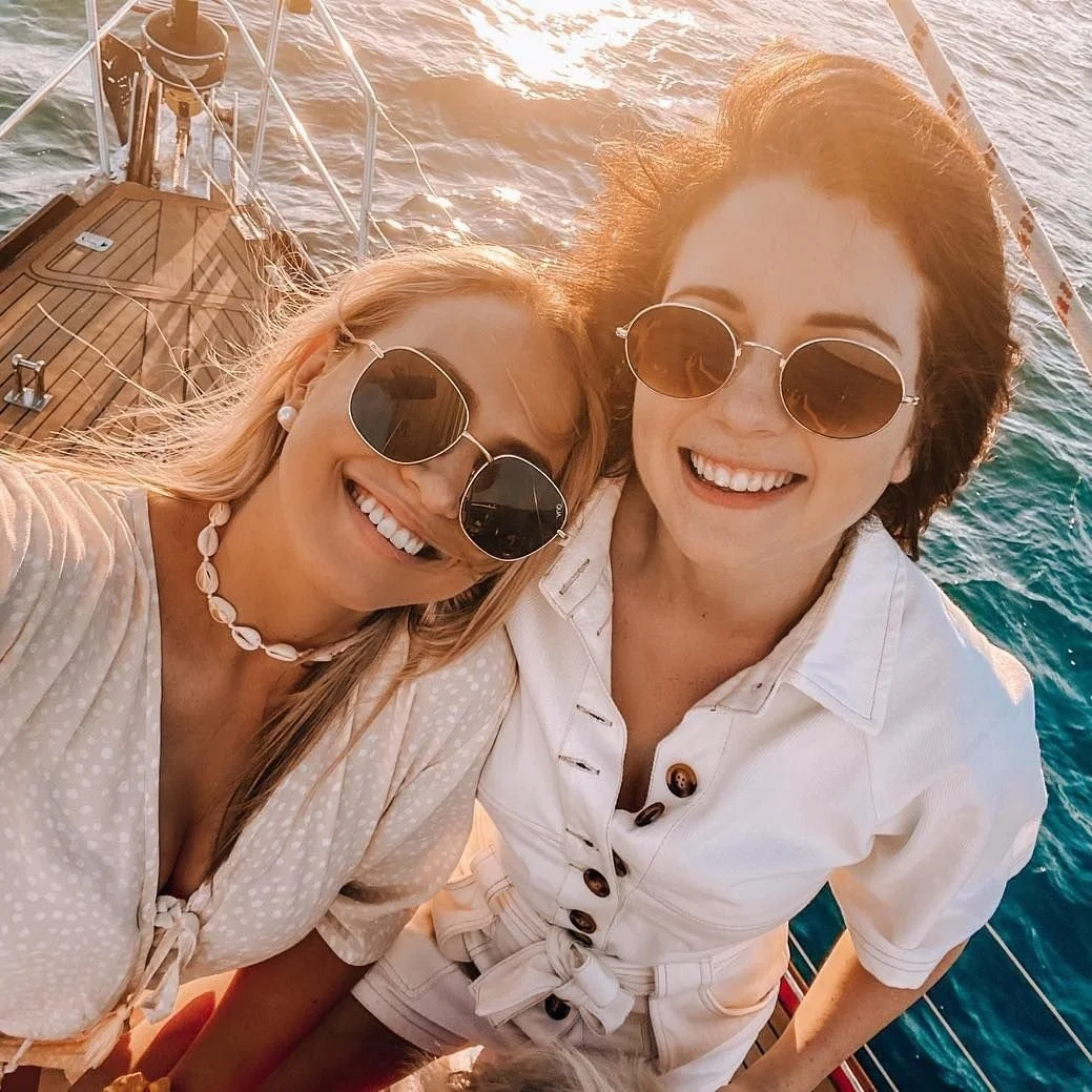 Time together, done properly.⁠
⁠
louisegrant_ ⁠

#sunset #sunsetsail  #relax #chill  #sipandsail ⁠