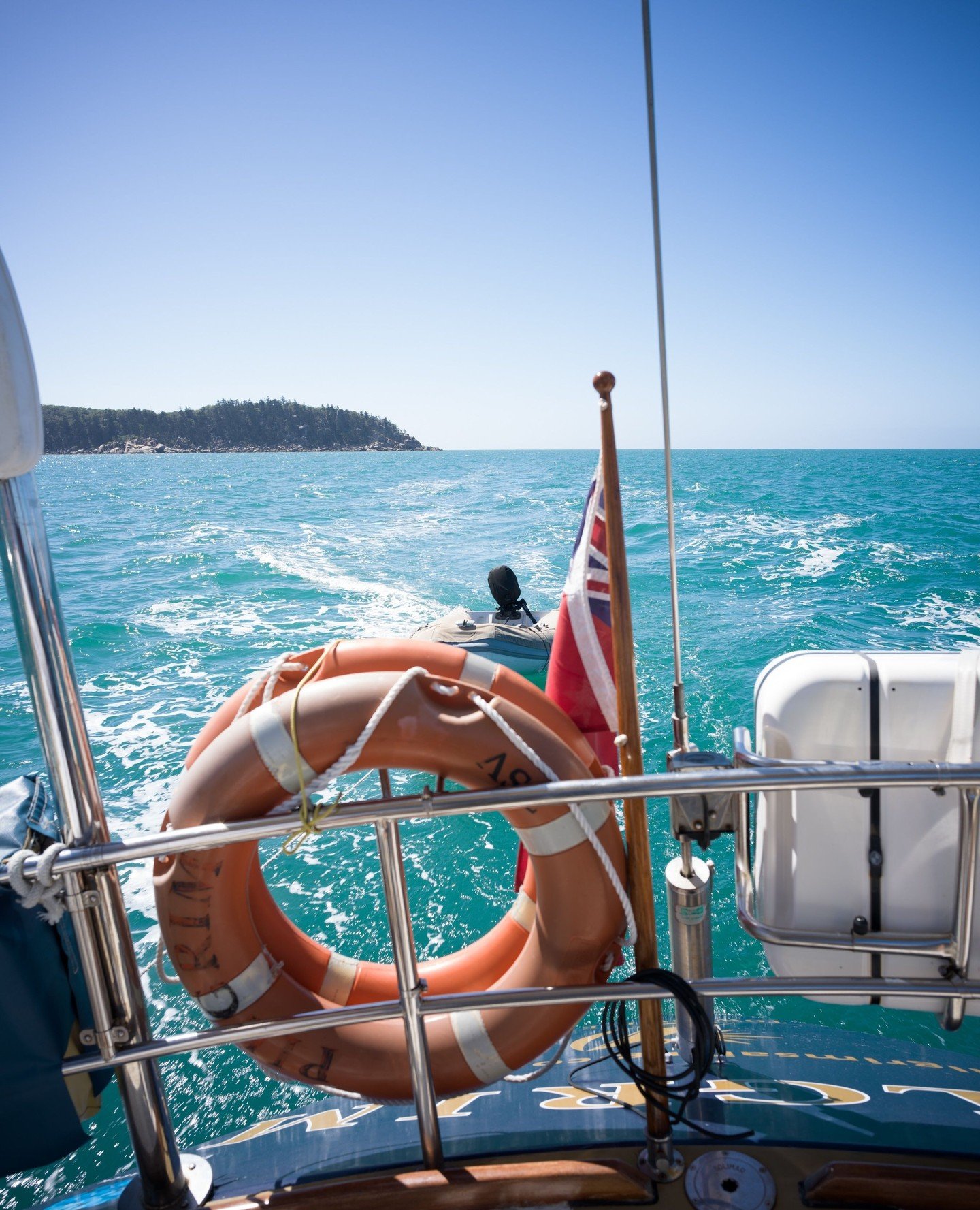 Leave land behind. Tag someone to come with you.⁠
⁠
Image credit: Henry Hong Yuan⁠
⁠
#travel #photooftheday ⁠
#Queensland #ThisIsQueensland #seeaustralia #DiscoverQueensland #townsvillenorthqueensland