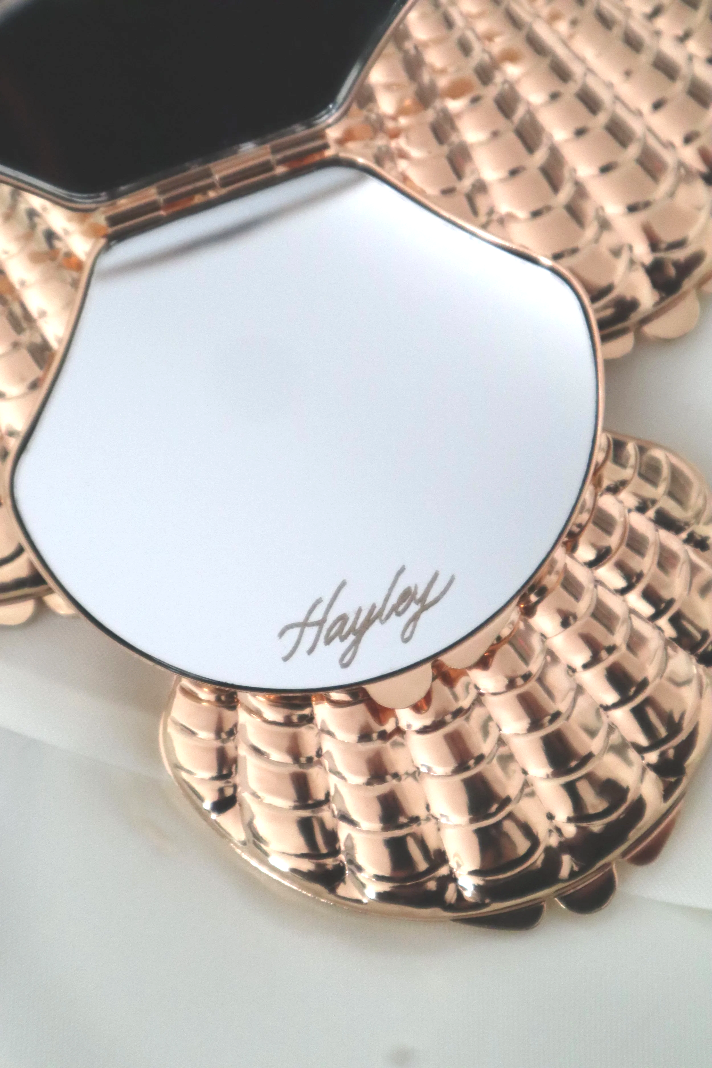 Engraved+Seashell+Mirror+6.png