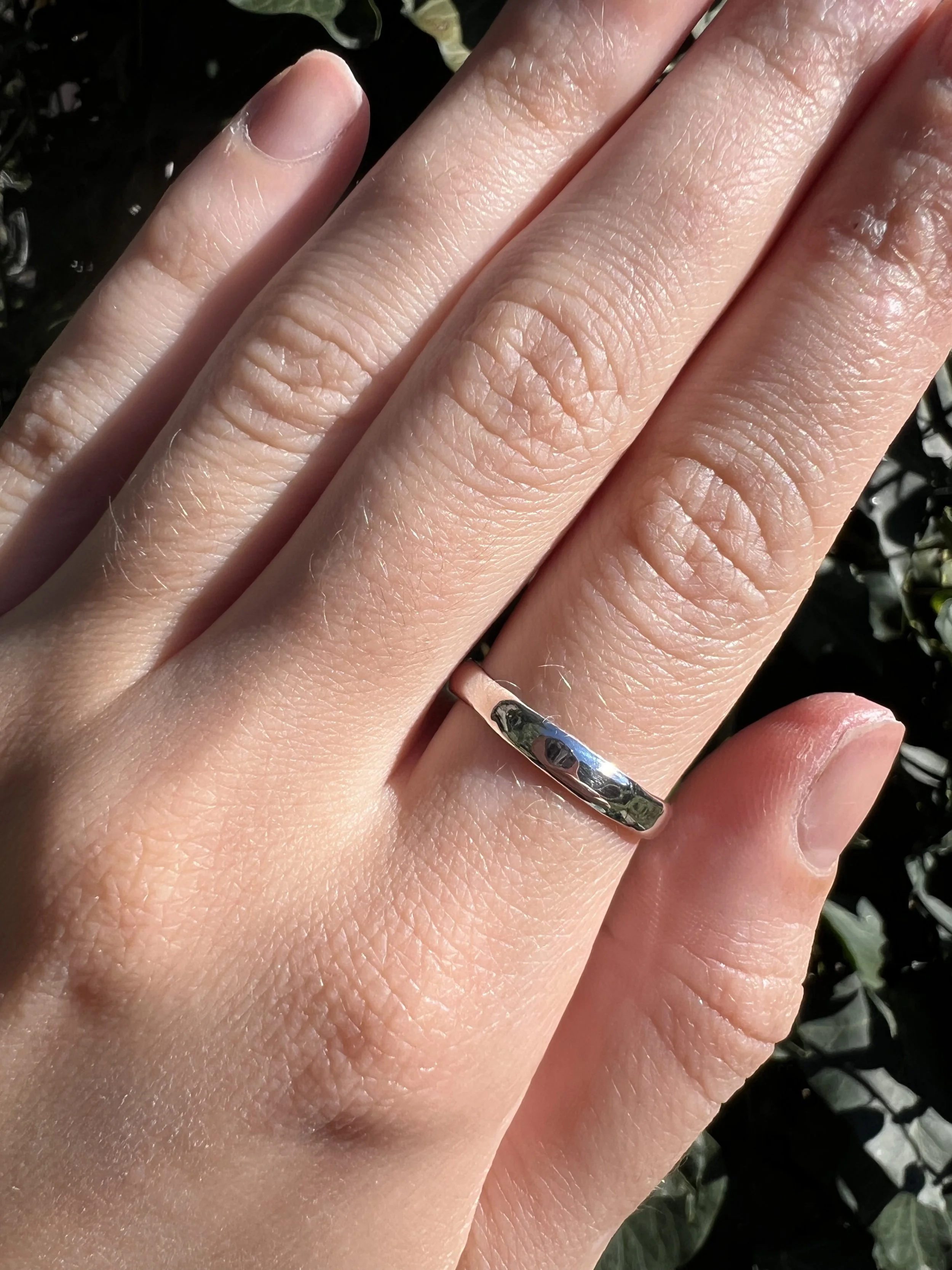 The Simple Band Ring