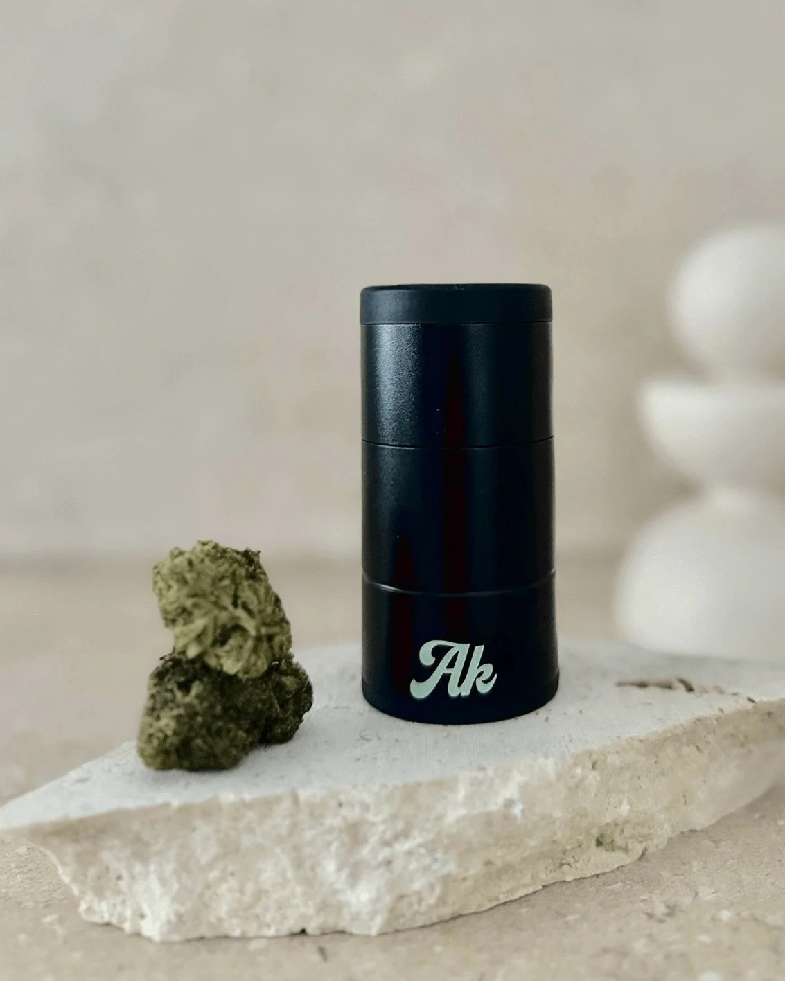 From brand concept to packaging and marketing collateral, it&rsquo;s been amazing to support our friends as they&rsquo;ve grown their business from stocking local pharmacies into a business that distributes internationally 💚

#graphicdesign #goldcoa