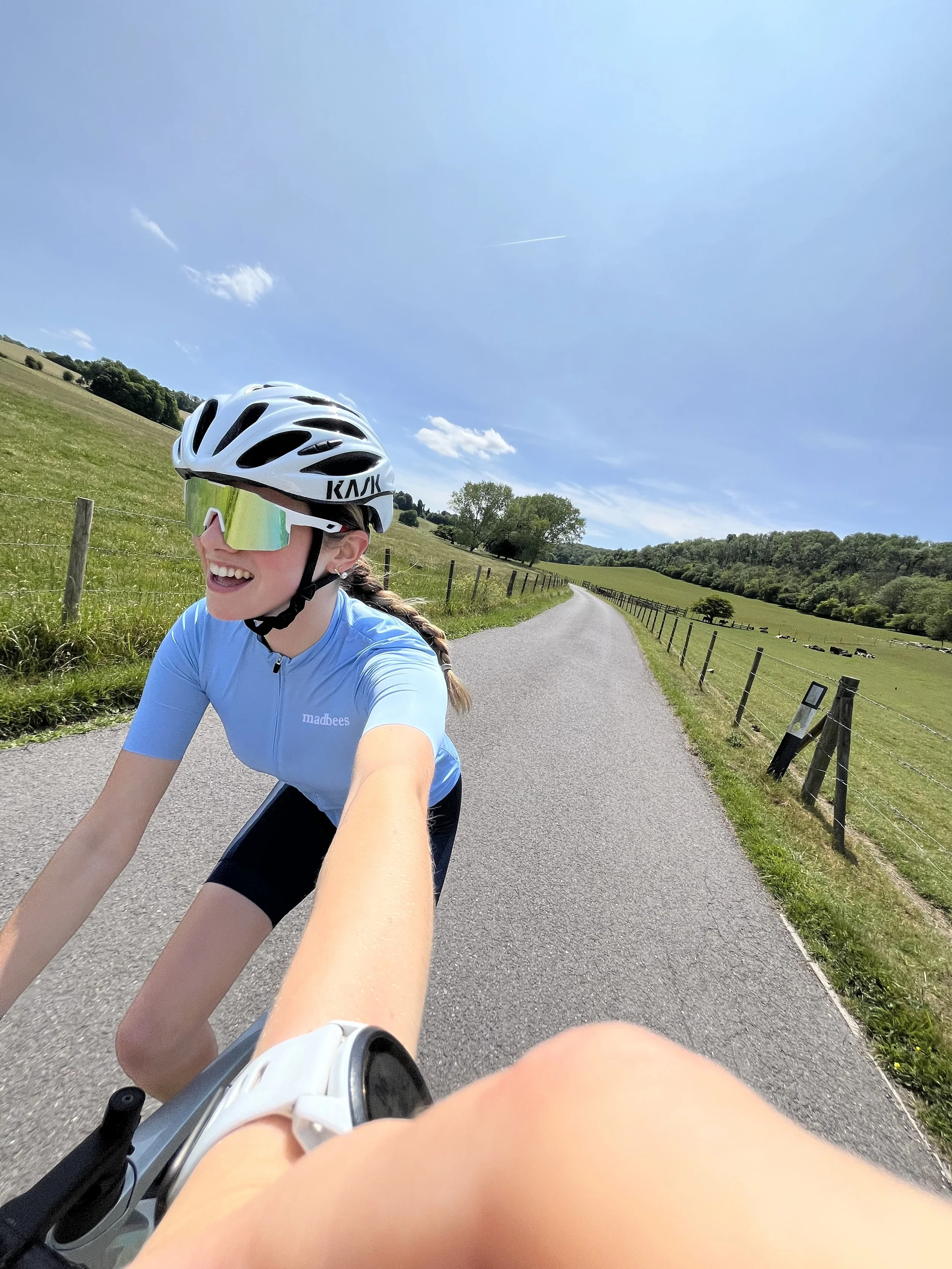 womens cycling outfit.jpeg