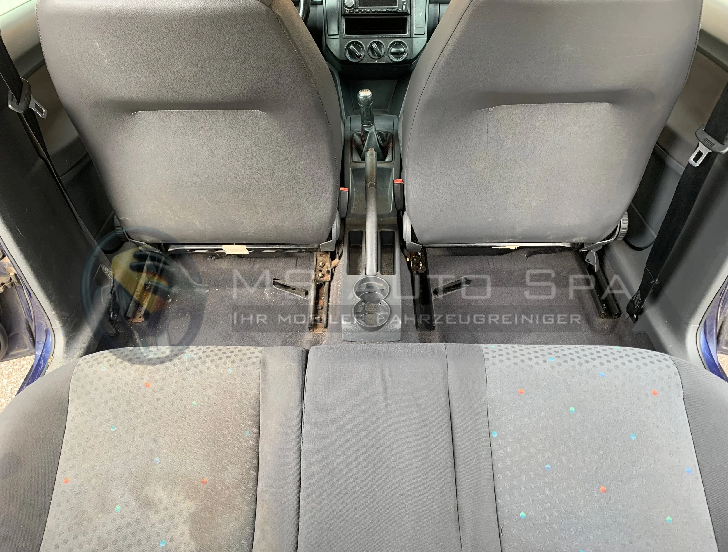 Stark verschmutzte Sitze Nasssaugen