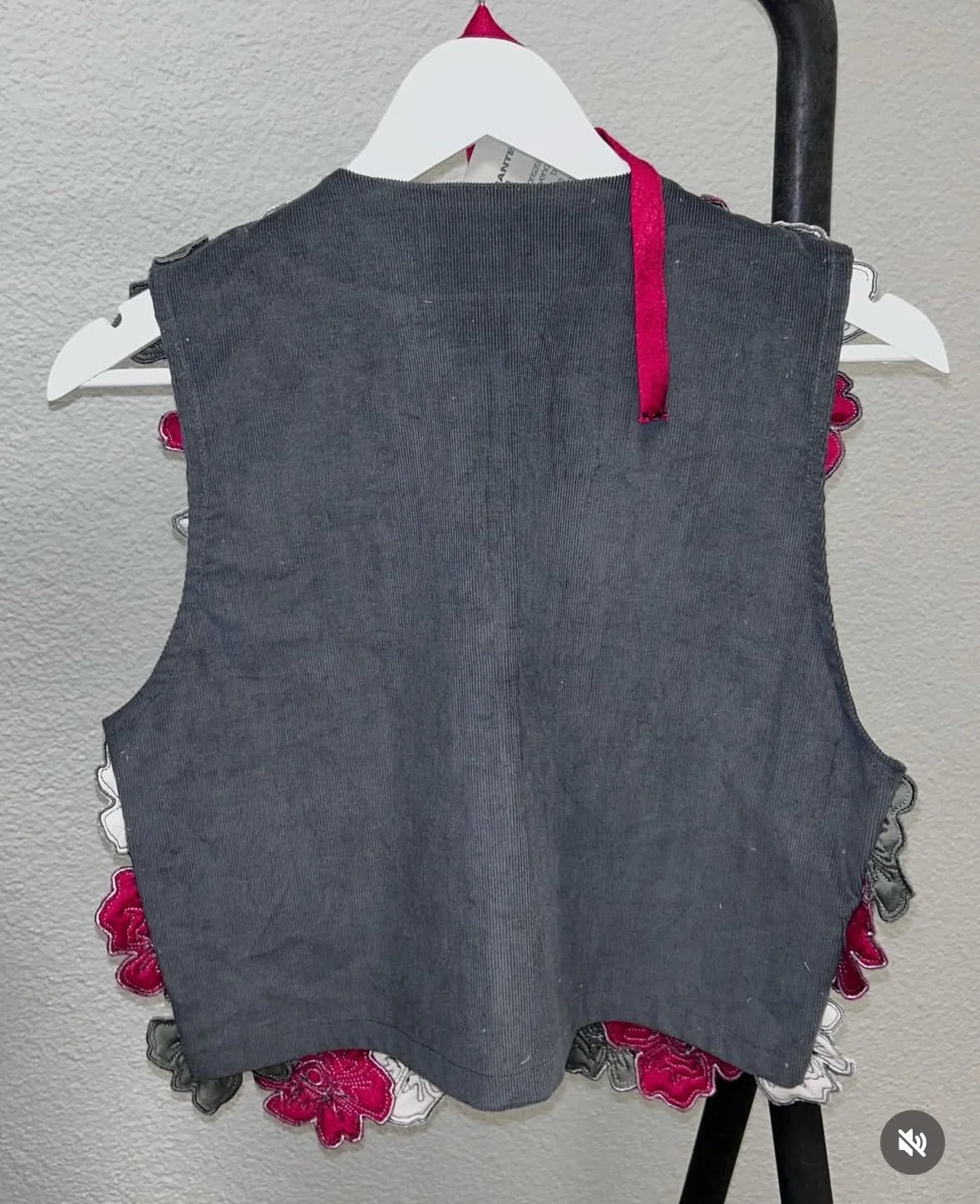 Une image de la maison flottante.