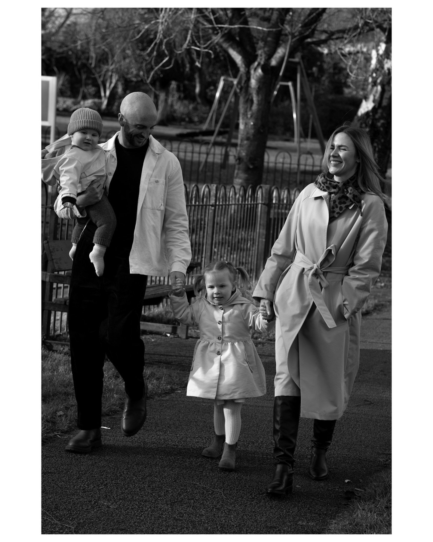 STACEY, TOM &amp; THE KIDS // FAMILY SHOOT // PART II //

Because one post could never hold all the tiny moments. More Willow and Jude leading the adventure. With a few more of those blink and you miss it bits that make family life wonderfully unpred