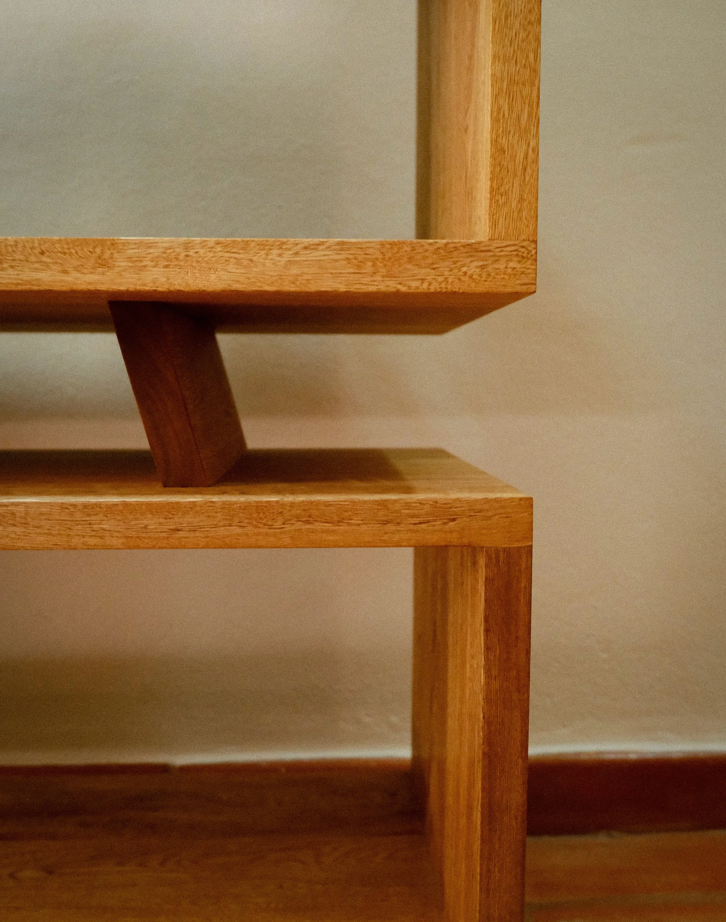 Angled support
