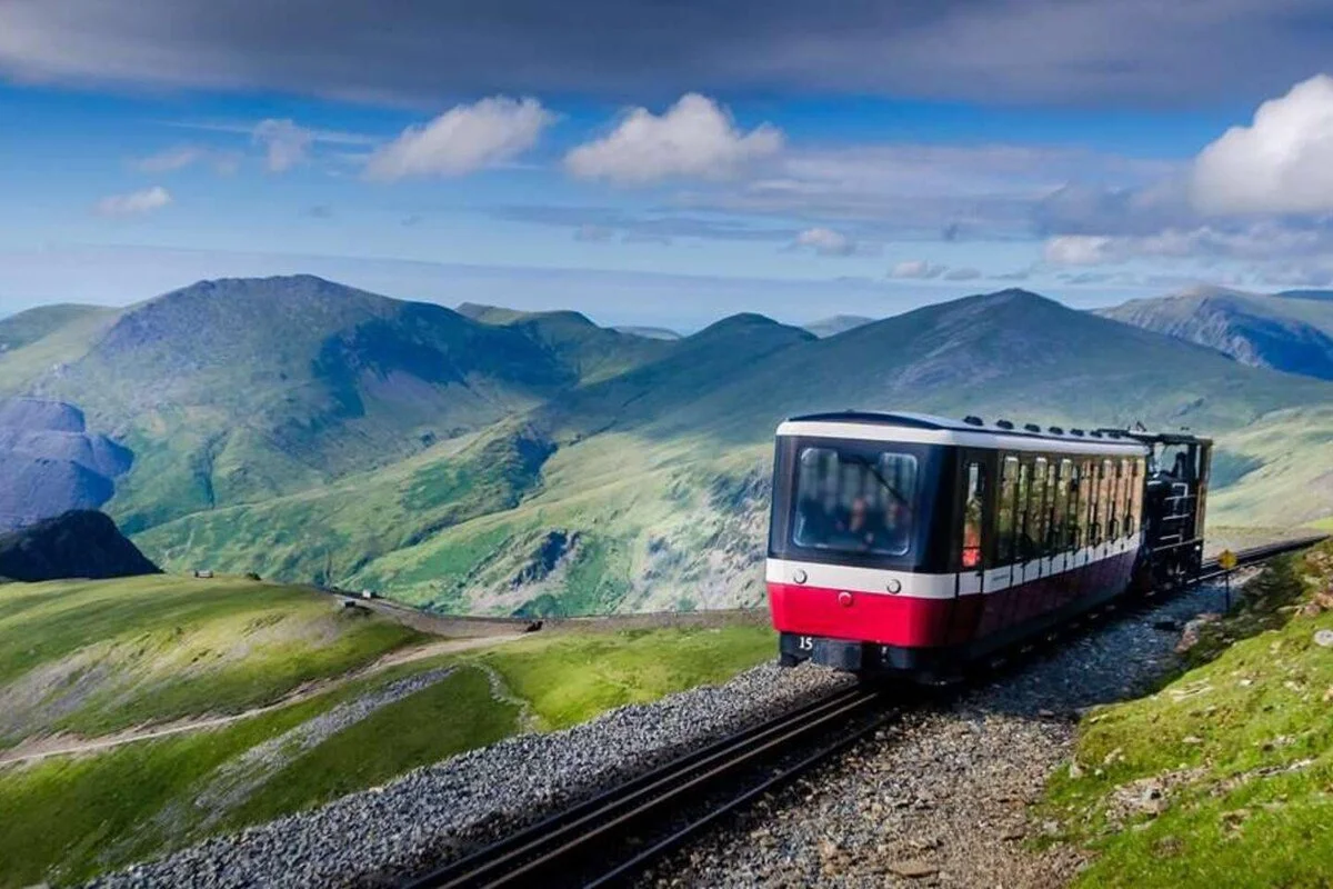 Snowdon Train #2.jpeg