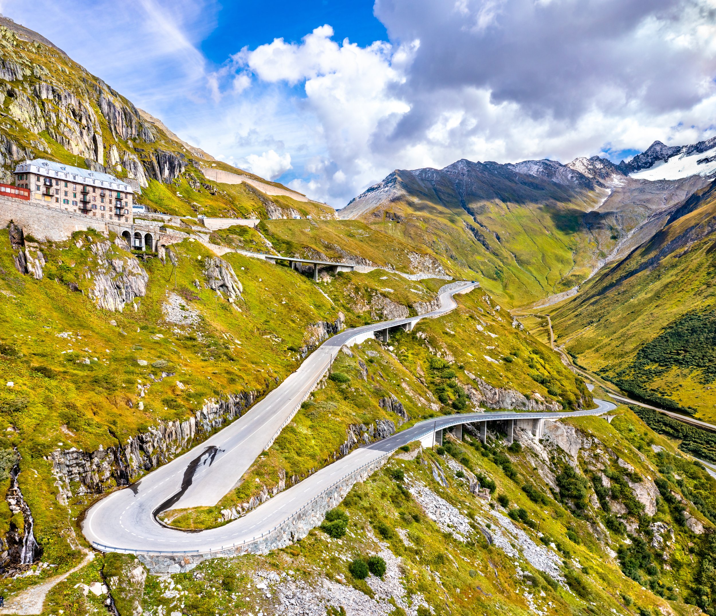 Furka Pass and the fanous james bond goldfinger hotel, the Belvedere