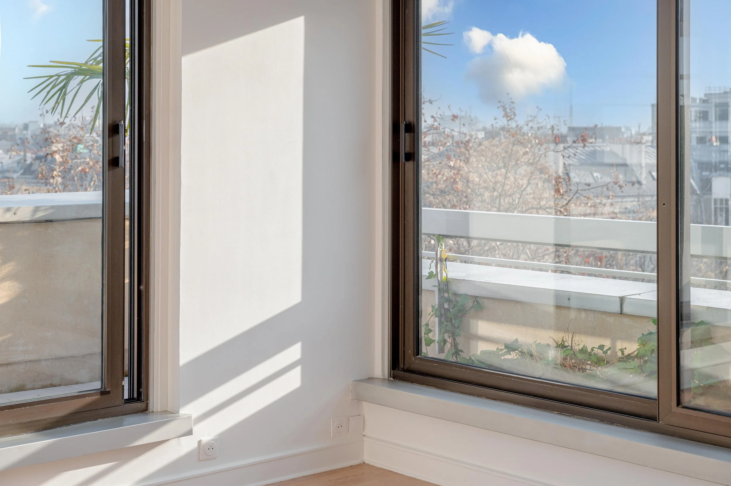 DSC_3656-living angle soleil.jpg