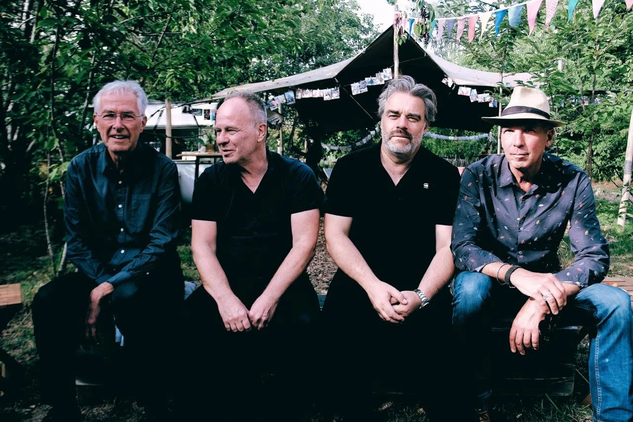 THE PHILIPS gaan akoestisch