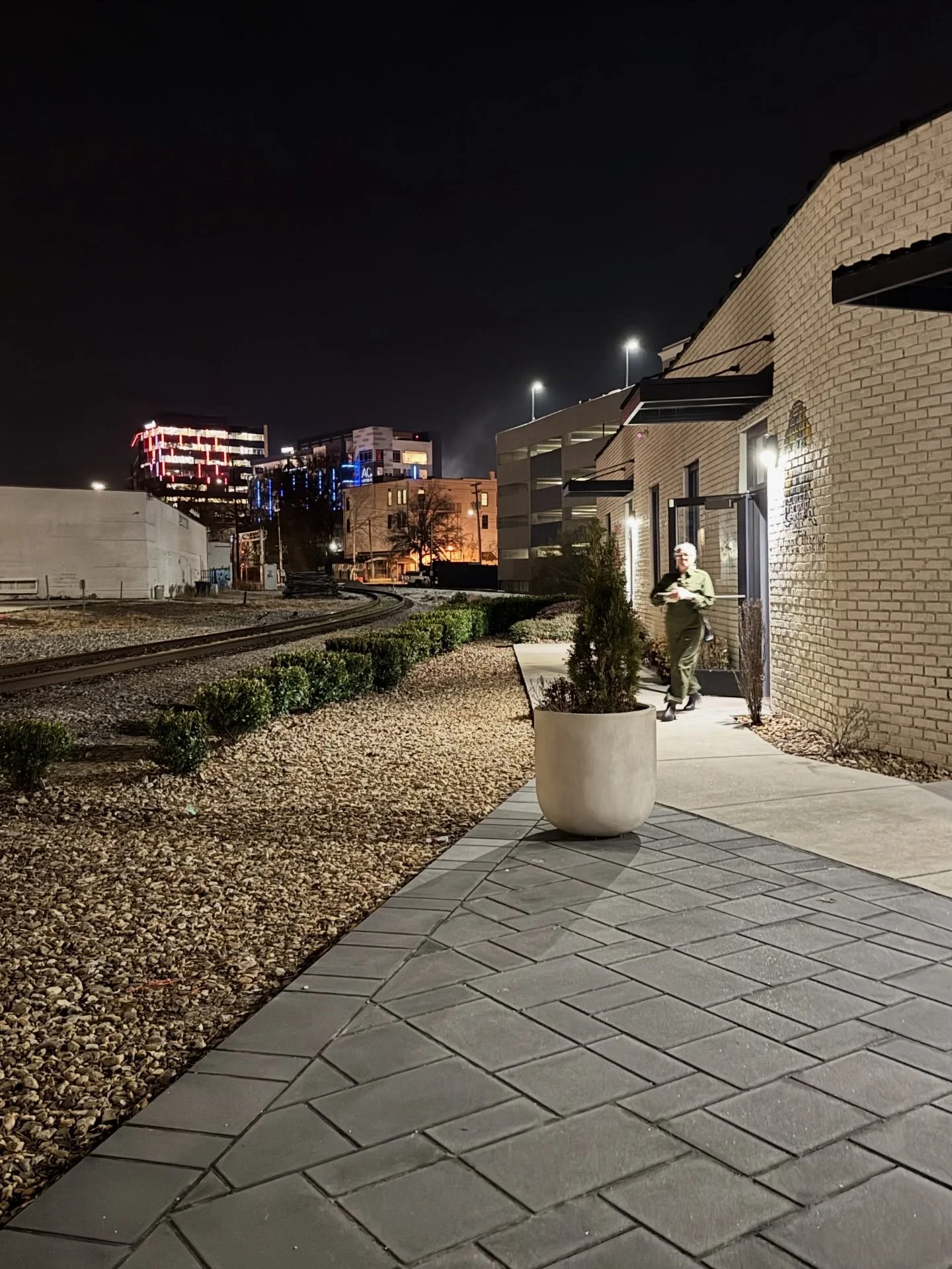 Getting ready to try something new with @quiltdistrict and @sewingdocandi ! They marched me to what is certainly the wrong side of the tracks to visit @cleopatrainkraleigh 

Updates coming soon! 😬