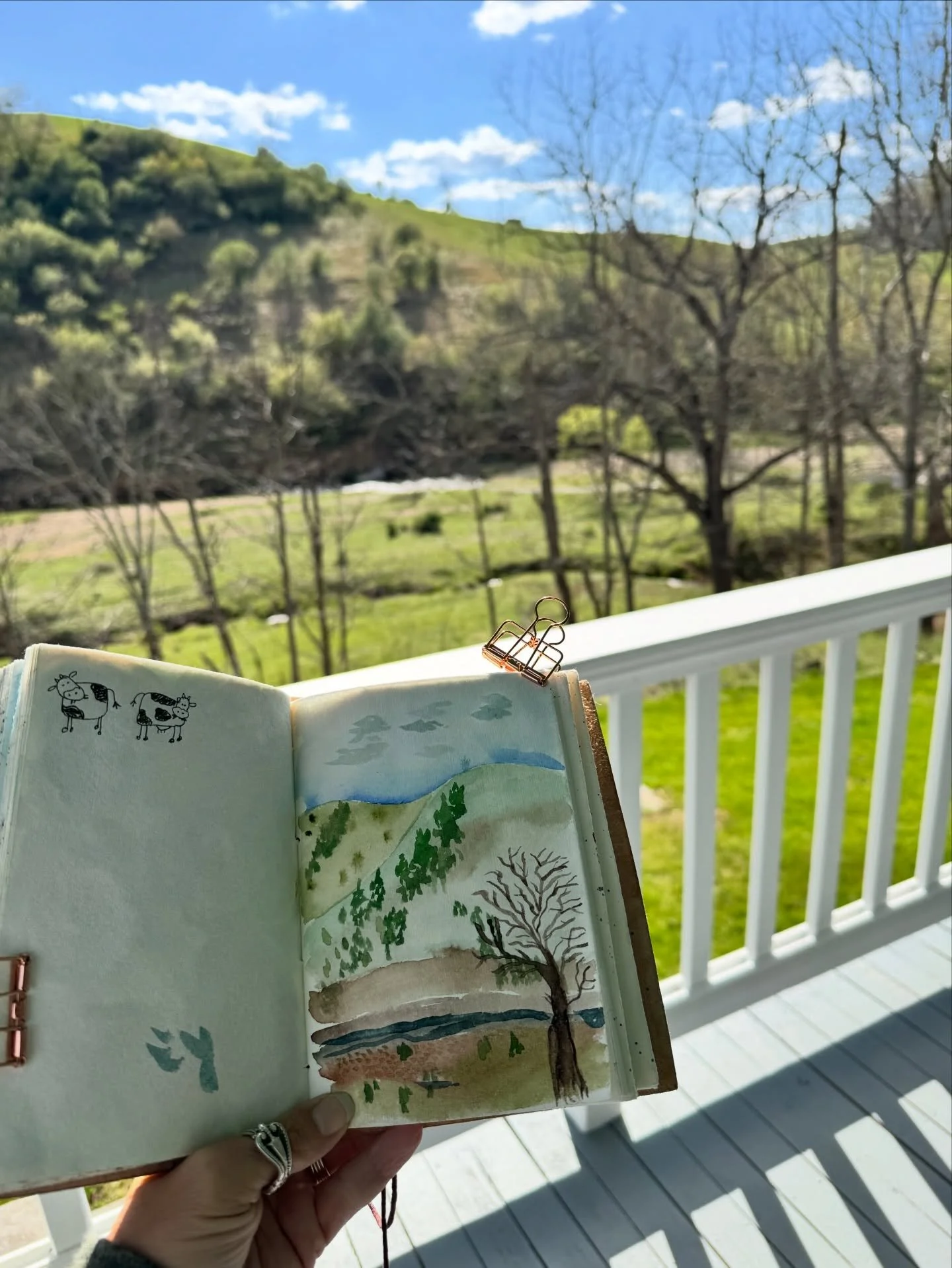 It&rsquo;s lovely at Quiltville. @quiltville_bonnie is an amazing hostess, anathema property is fantastic. If you have the opportunity to visit, do it. 

I&rsquo;ll be in Seattle from April 26-May 1. I&rsquo;d love some ideas of places I must see whi