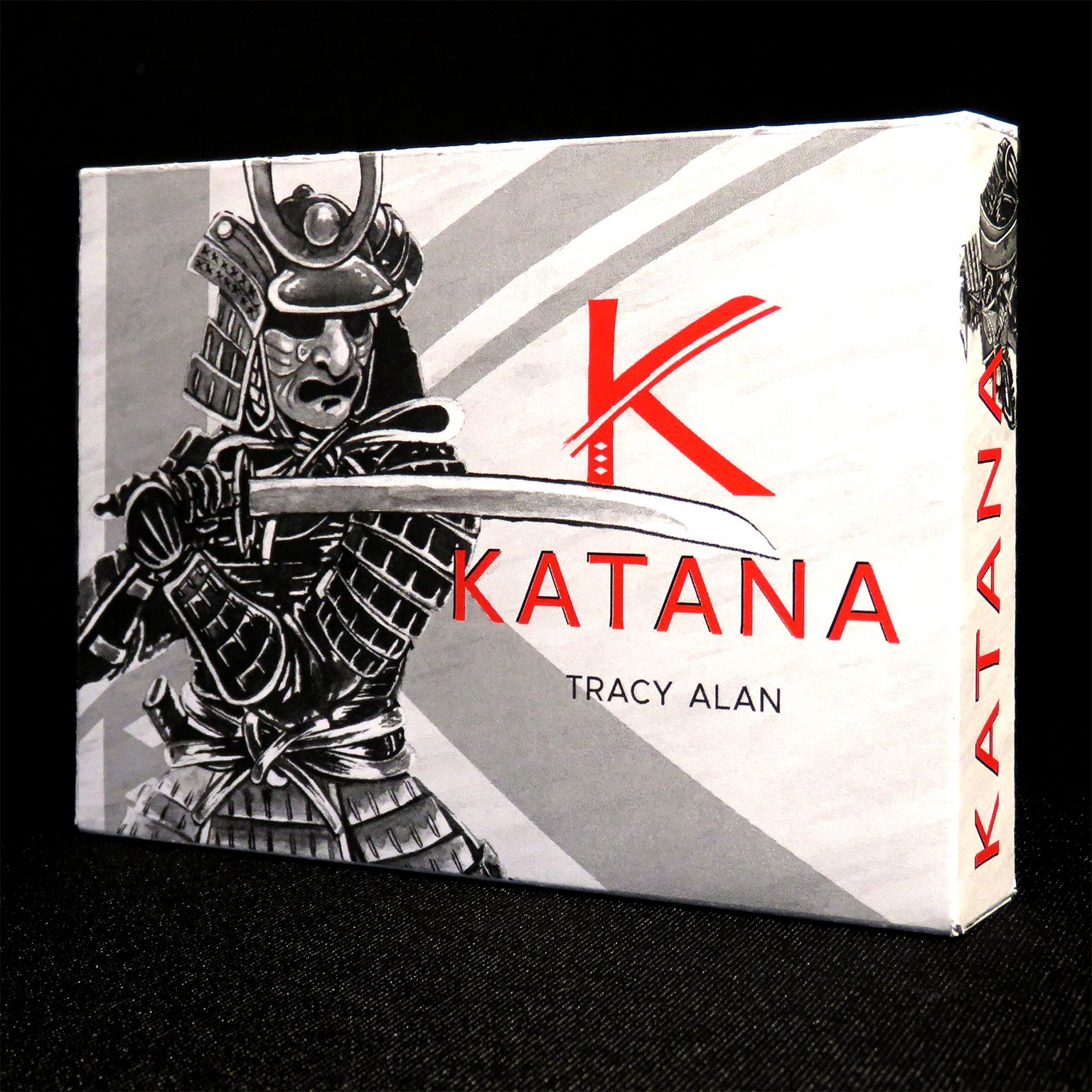 KTAangledtuckbox.jpg