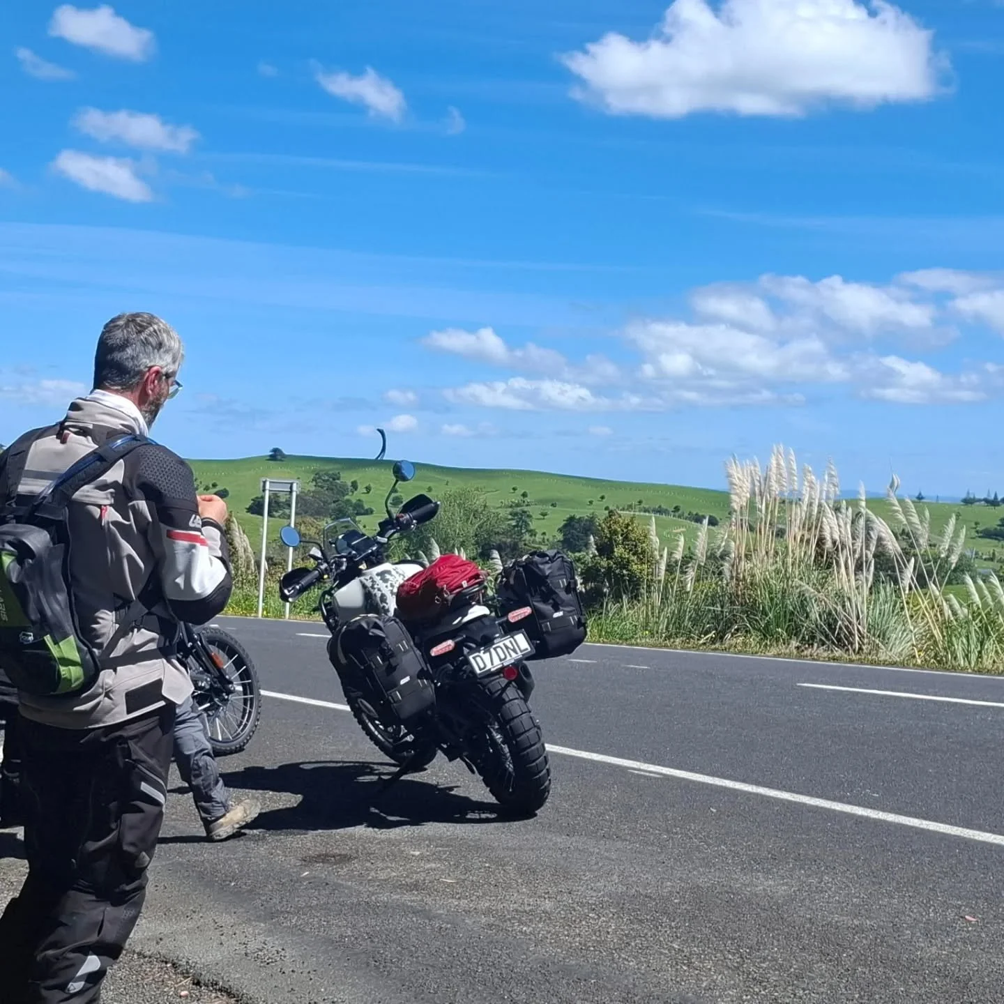 Day 1 of the Northern Explorer Guided Tour. An amazing start to this 6-day tour of the Far North of New Zealand. We started in Auckland's beautiful Maraeta Beach, then took Highway 16, West Coast Rd to Warkworth. Stopped at Matheson Bay and Te Arai B