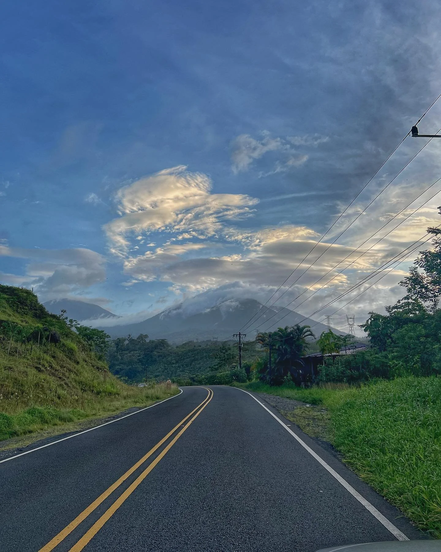 Costa Rica, you were cute π¨π·πΈ 
#travel #waterfalls #volcano #wanderlust #costarica #lafortuna #monteverde #nauyaca #photography