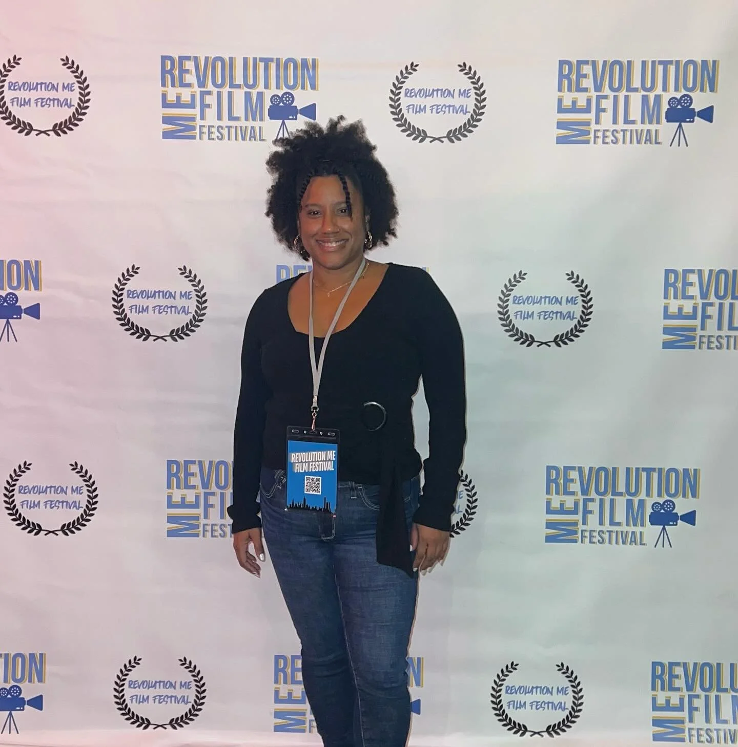 Film screening/festival carpet moments π¬βΊοΈ
#filmmaker #filmproducer #makefilms #womeninfilms #afrolatina #makemovies #director #filmdirector #filmmaking #filmfestivals