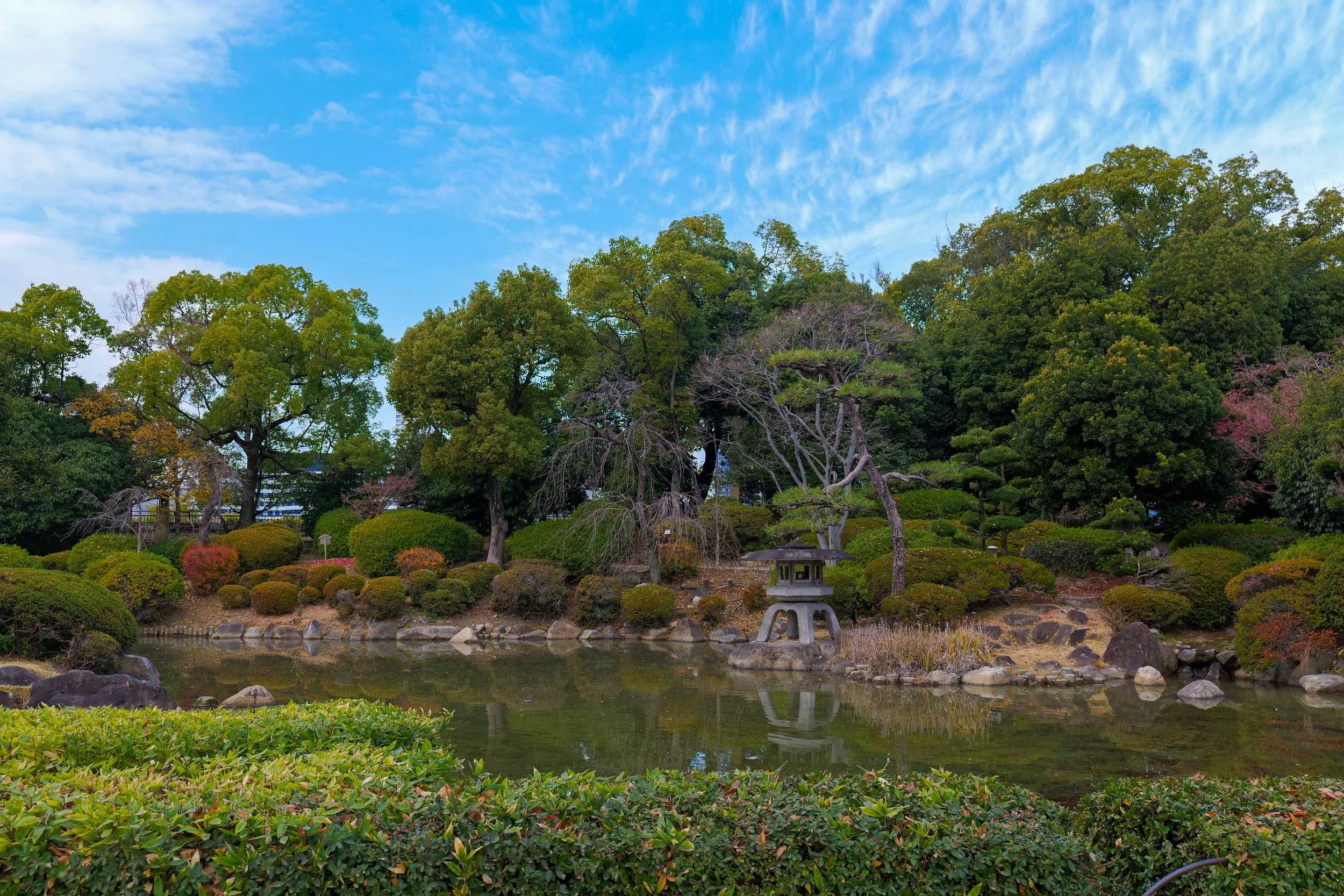 Osaka Castle Garden.jpg