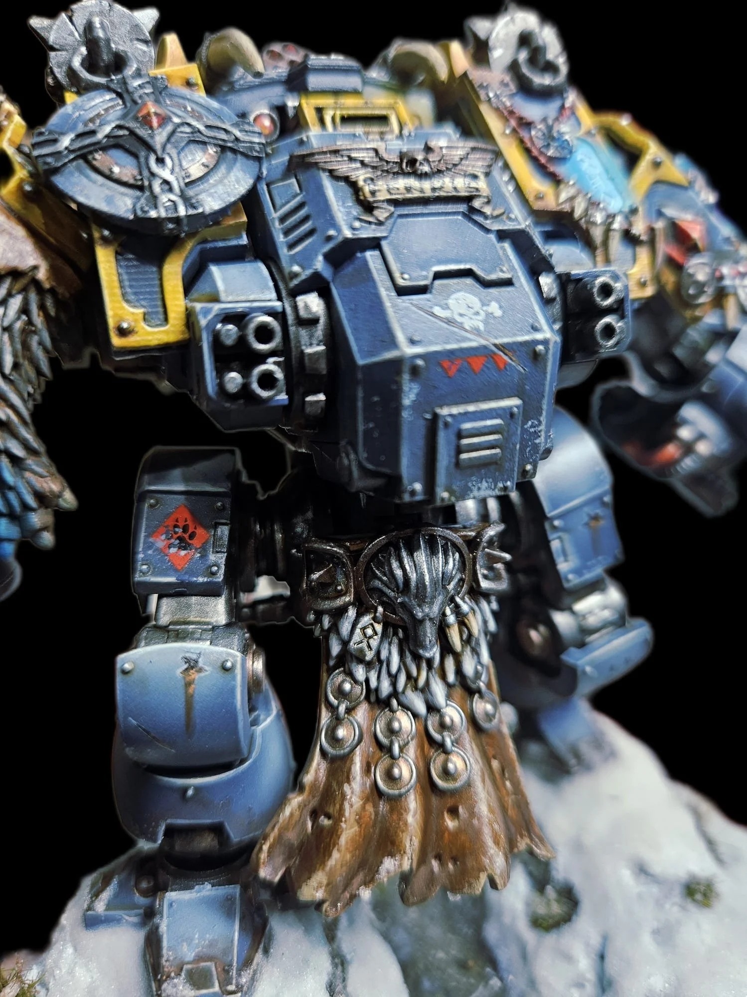 Redemptor Dreadnought - Spacewolves, resin and snow base