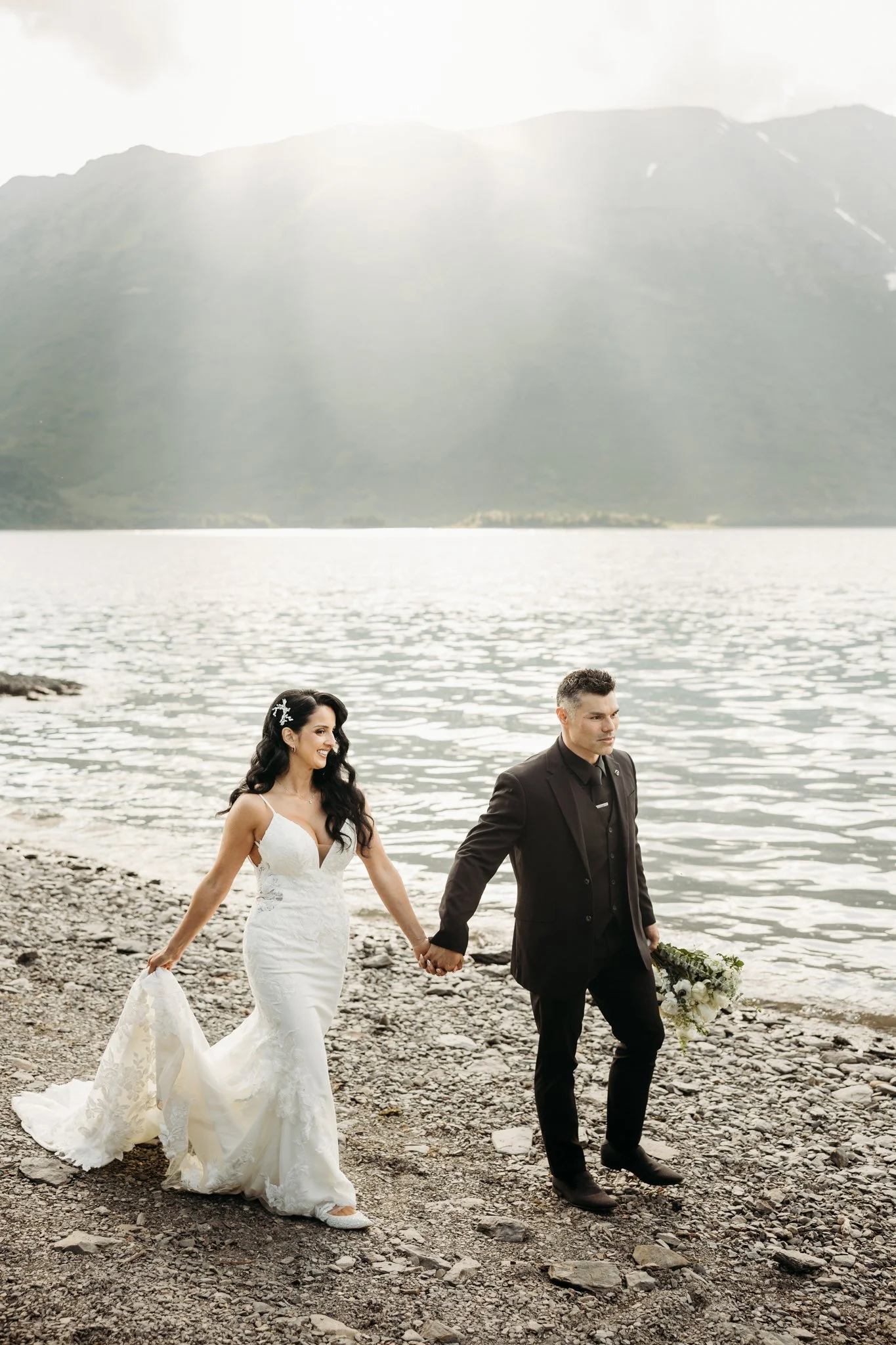 Alaska_Elopement_Photographer_Homer_Beach_destination-13.jpg