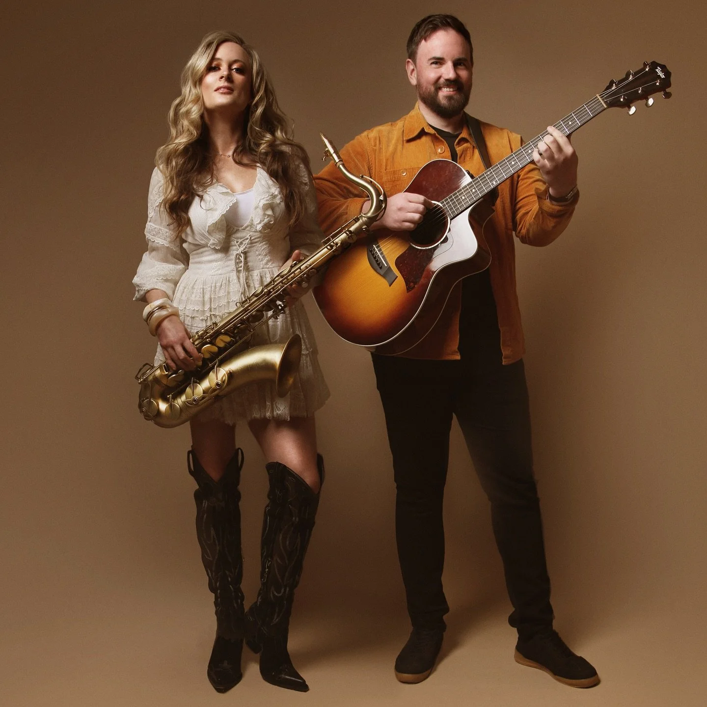 Our saxophone and guitar duo have been in rehearsals today heating up for a summer of events ✨#sax #guitar #saxophone #acousticcover #acousticmusic #popcovers #musician #music #londonmusician #eventsprof #acousticrose #livemusic #rosemusic 📸 @nikpat