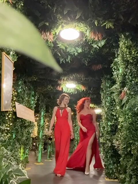 Our gorgeous duo performing for New Year&rsquo;s Eve in Westminster at the Taj. #sax #vocals #electricrose #nye2025 #djlive @nouveaumusicevents